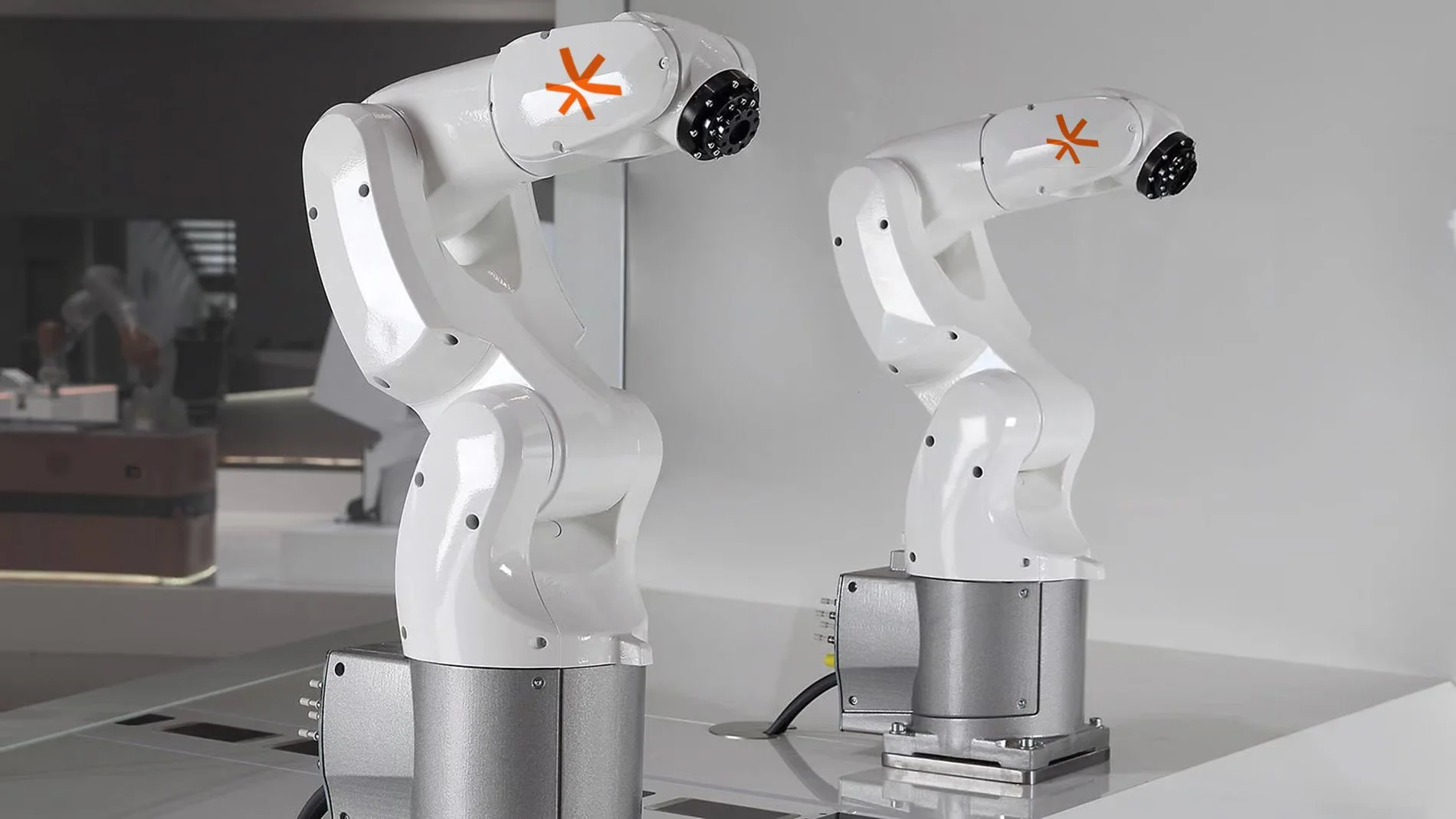 Estes mockup Kuka 5.jpg