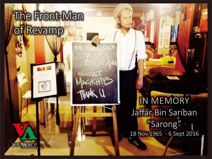 The frontman of Revamp: Jaffar Bin Sariban @Sarong