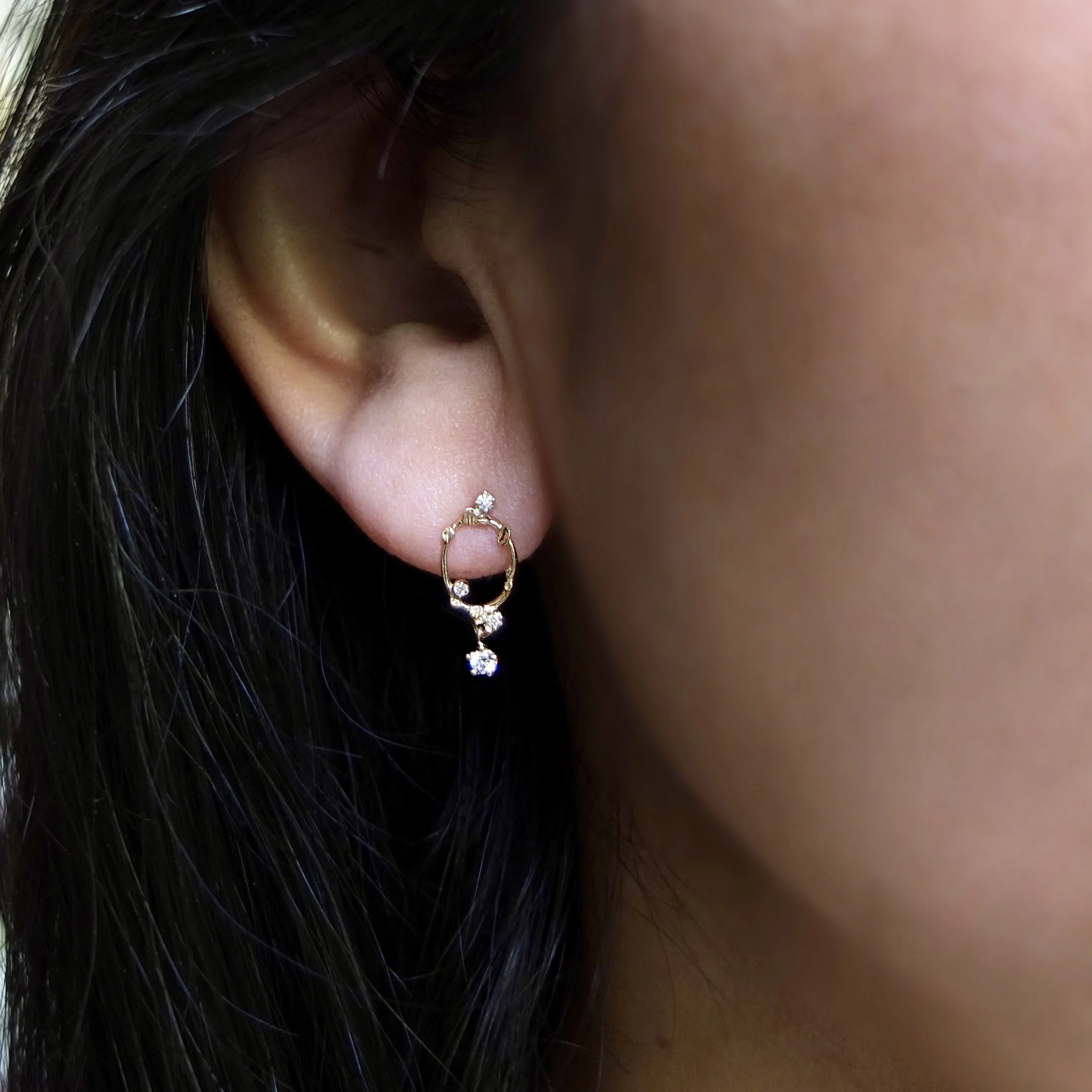 DSCF4230_E206_Hermia_Earrinkgs_model2.jpeg
