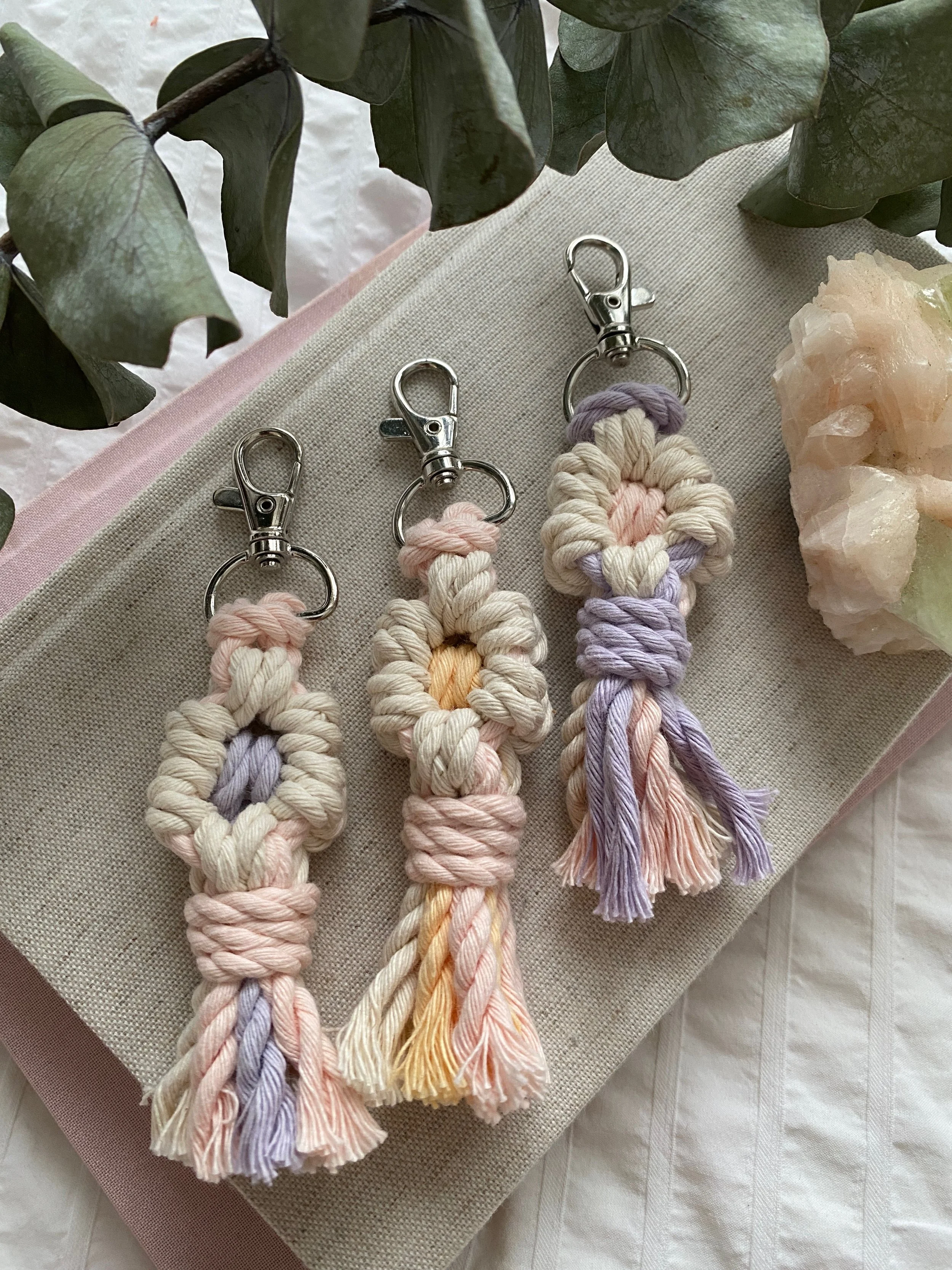 Single Daisy Keychain Bag Charm