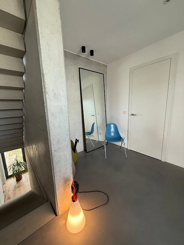 2P-Raum Architekten_EFH Finningen_Bayern_Sichtbeton (43).jpg