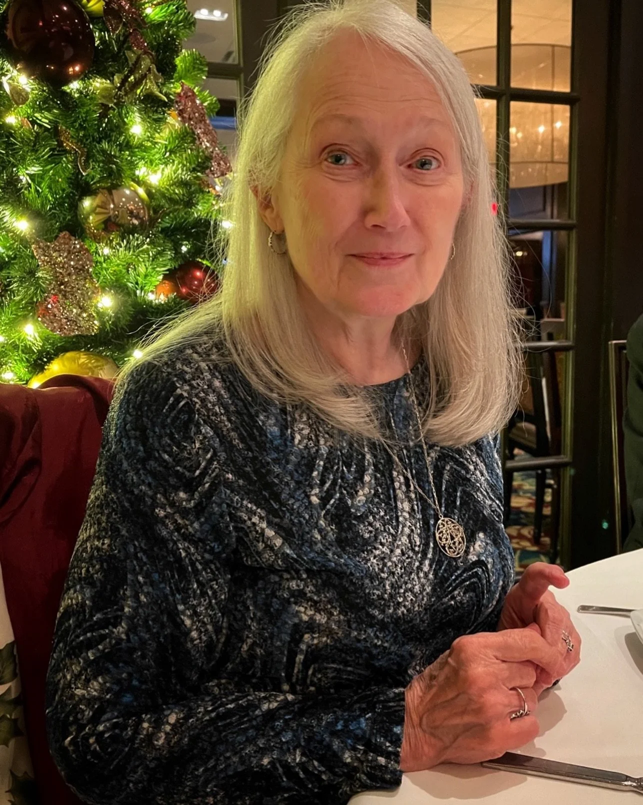 Cheers to 76 years! I love you to the moon and back! &hearts;️💫