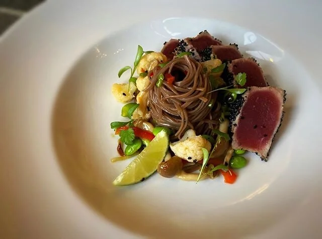 Sesame Seared Tuna over Organic Soba Noodle Salad #195americanfusion #bringingbacktheclassics #oldiebutbetter