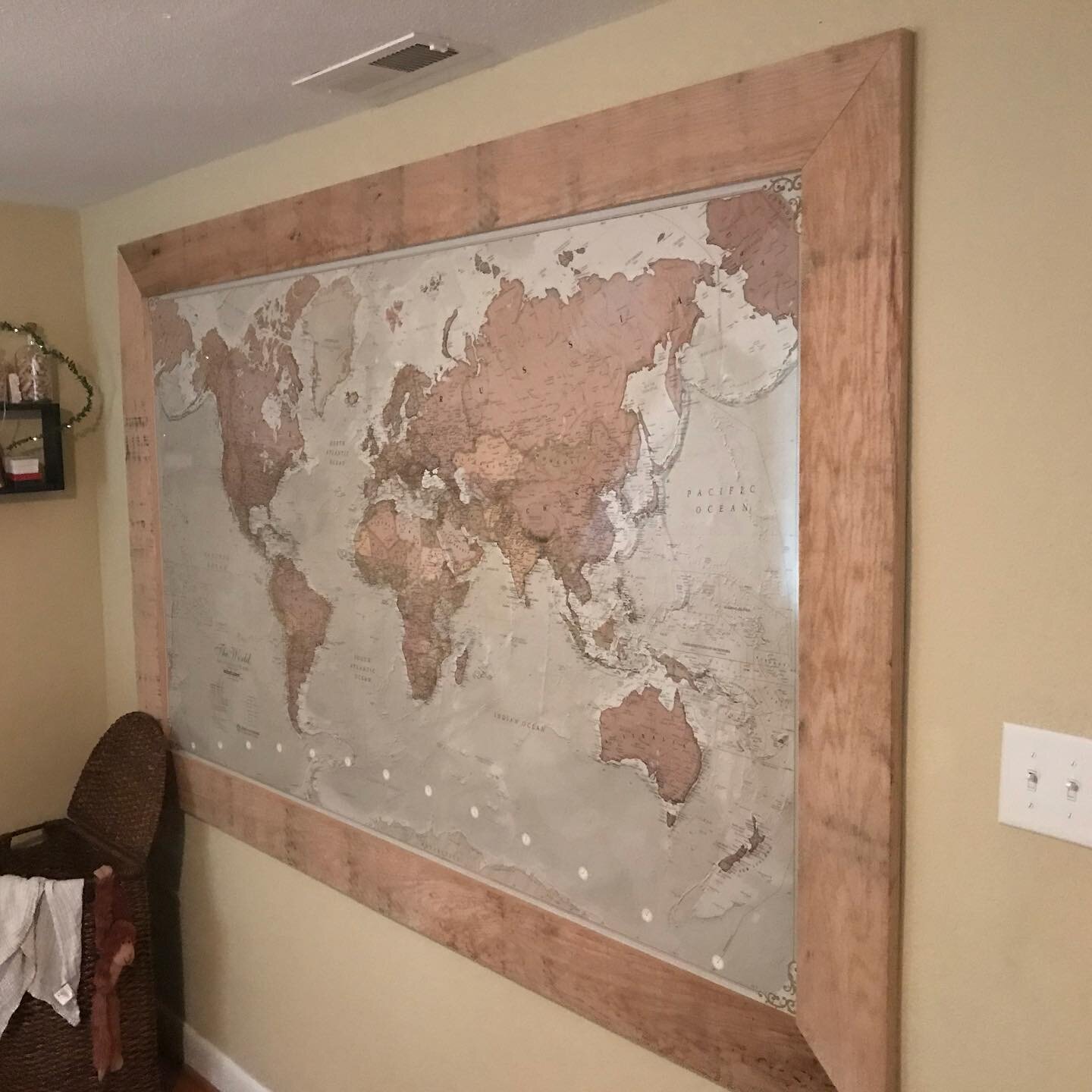 Rough sawn oak 3x6&rsquo; frame for old world map