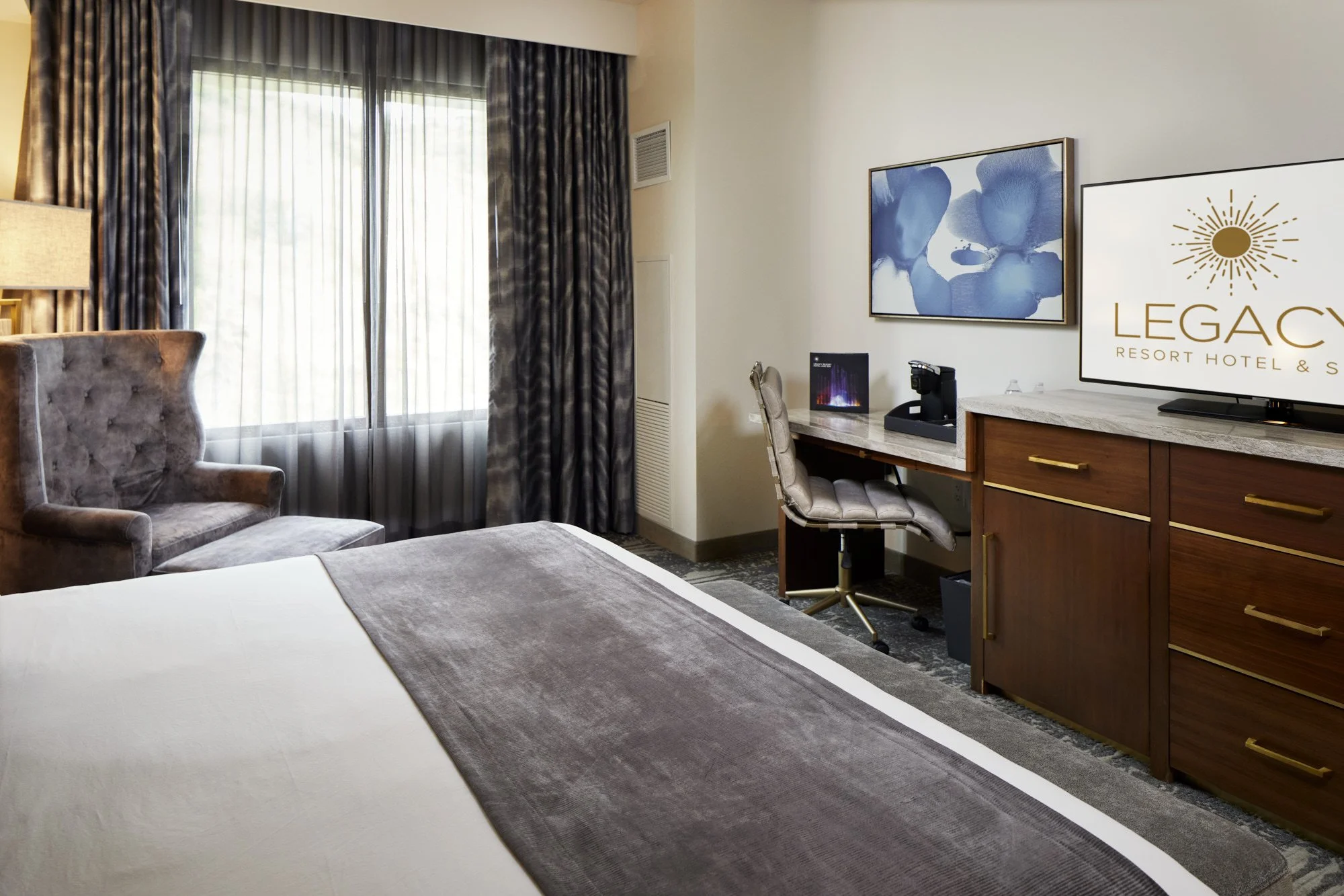 legacy-hotel-guest-suite-hospitality-photography.jpg