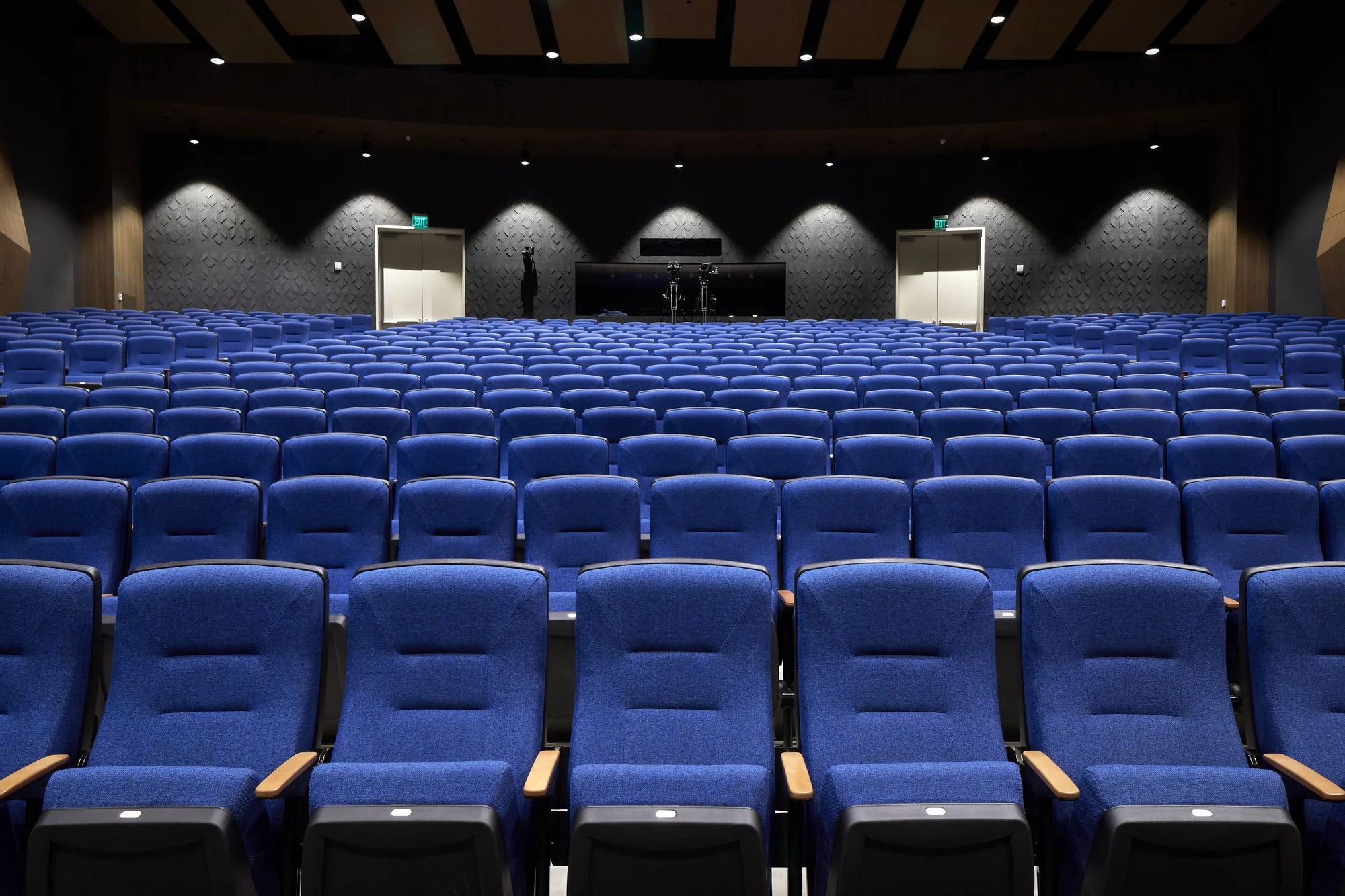 legacy-hotel-live-theater-hospitality-photography.jpg