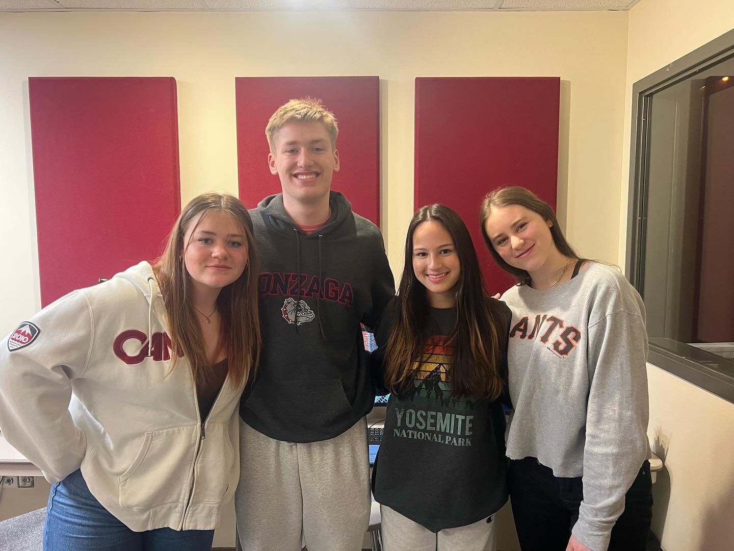 And that&rsquo;s a wrap for Breakfast on the bridge this morning! Hosted by Sophie C and Andrew, they discussed everything from Drake to modern day economics. Tune in next week to hear breakfast on the bridge at 7am every tuesday!!