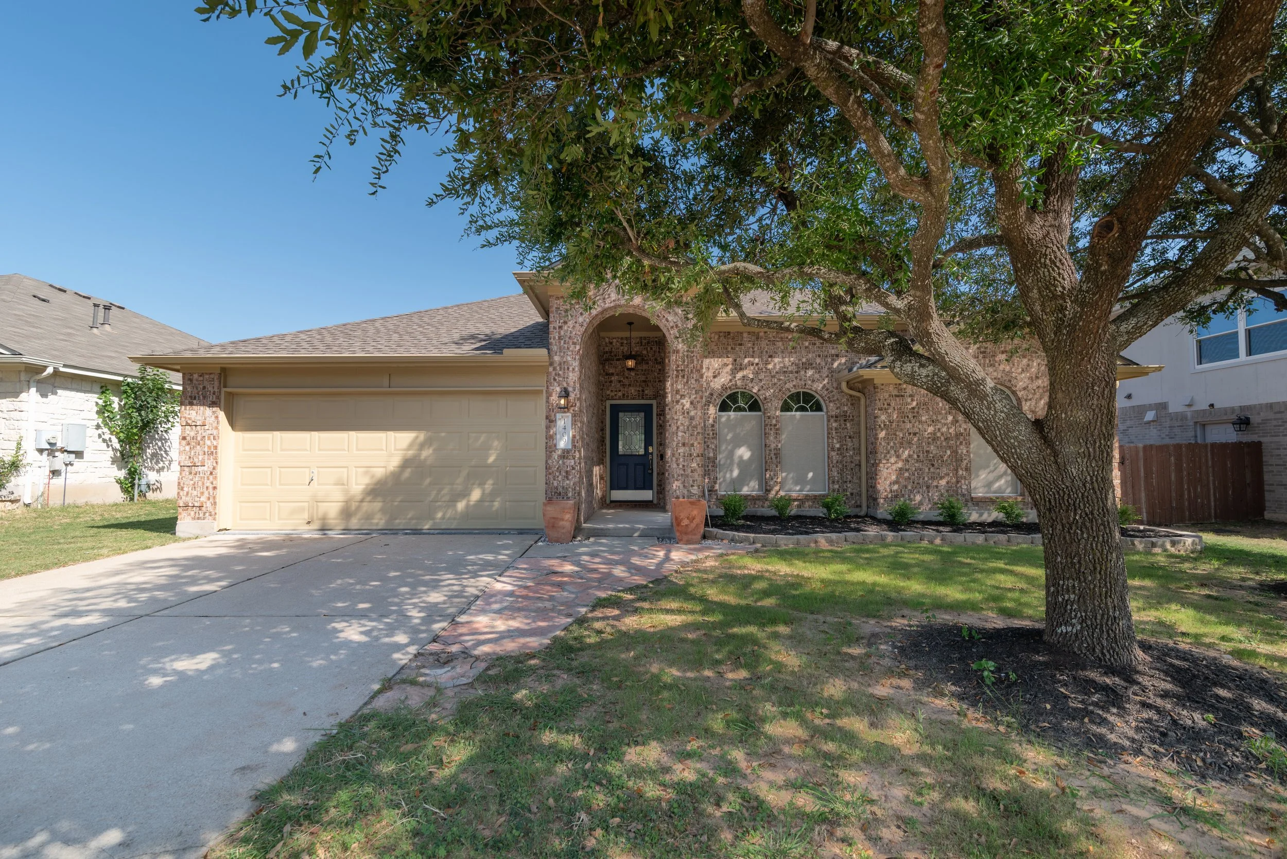 1409 Emblem Dr