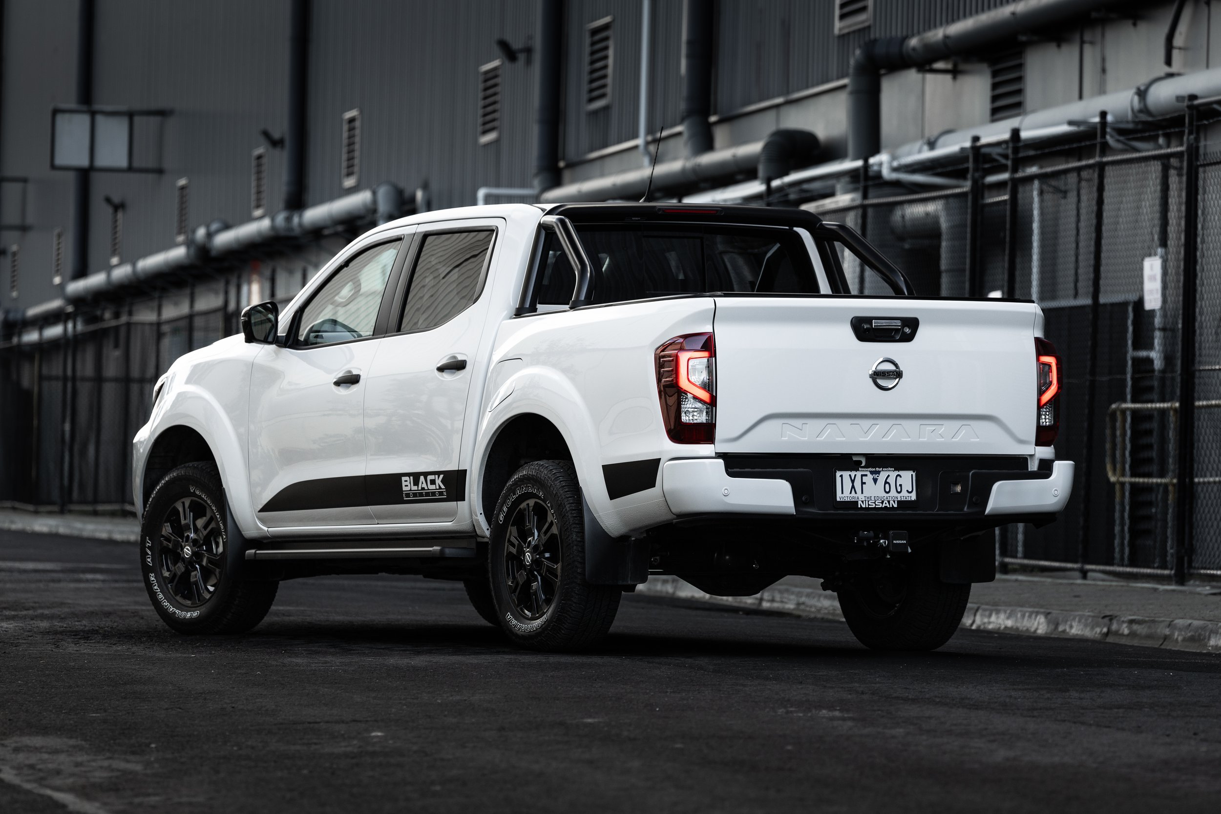 Nissan_Navara Black Edition_009_HR.jpg