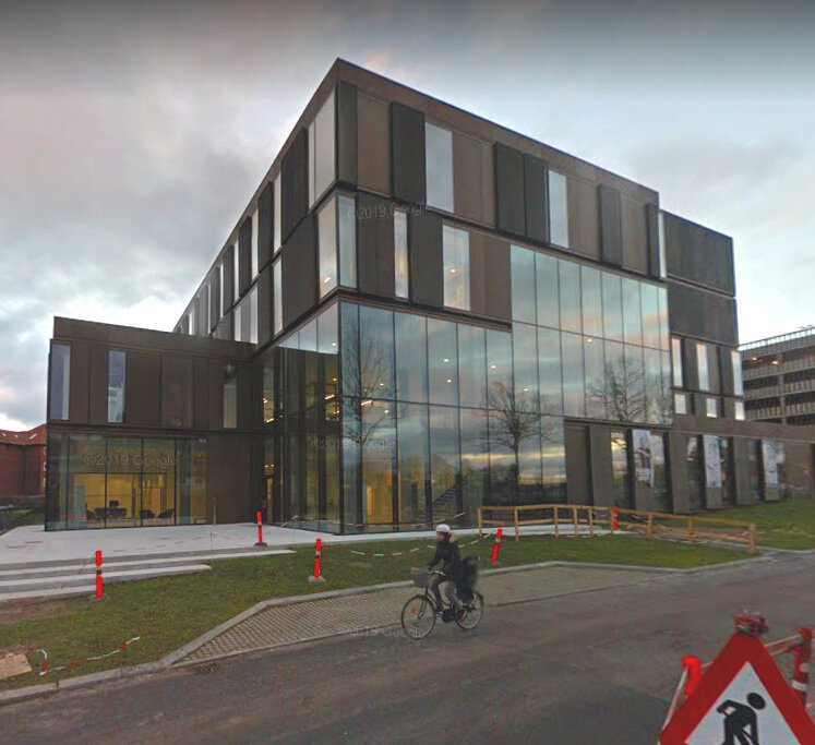 BBH+Lab+%2B+Log+Bldg.jpg
