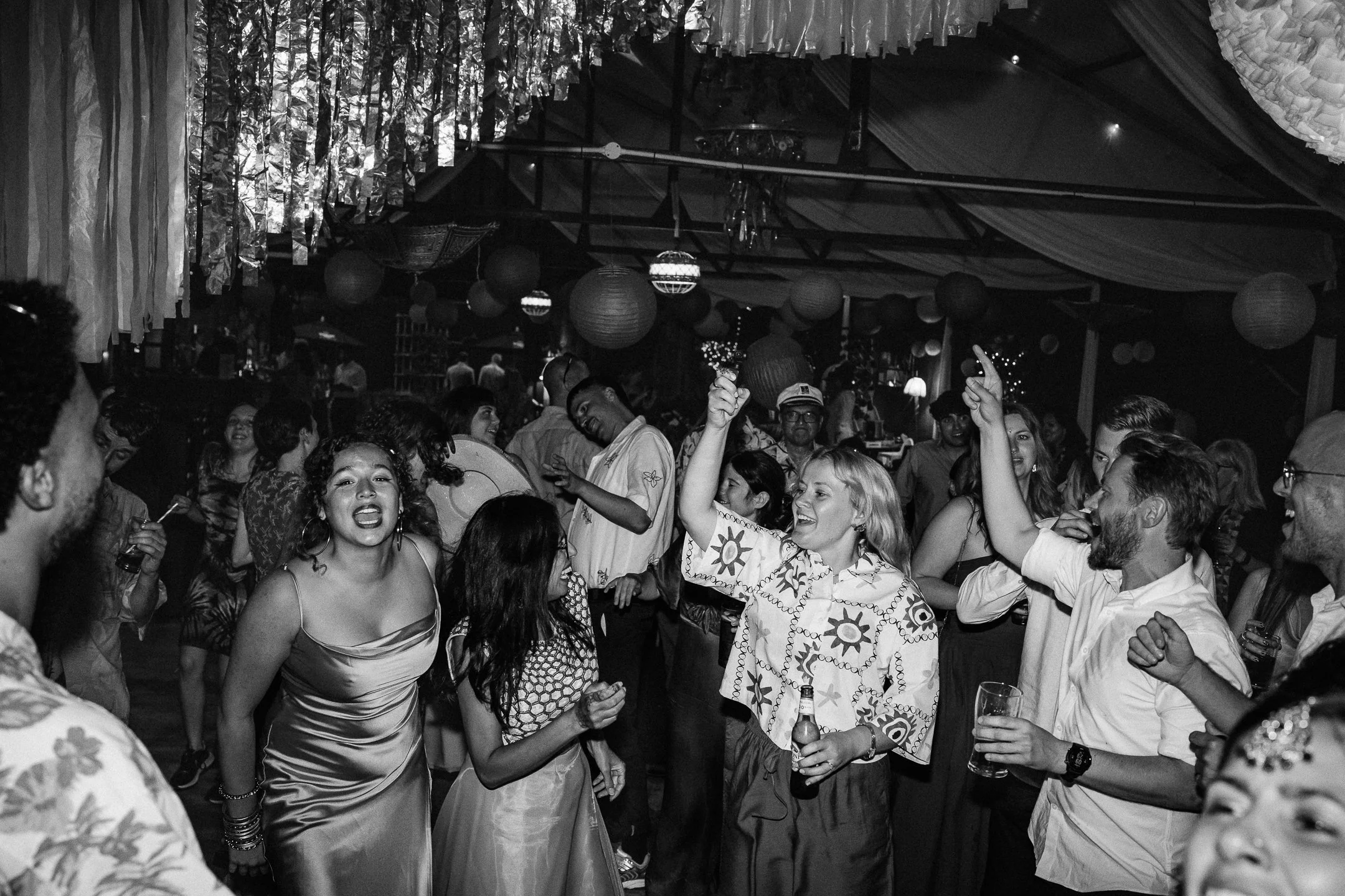 Ella & Chris - Bromwich park - LR --1108.jpg