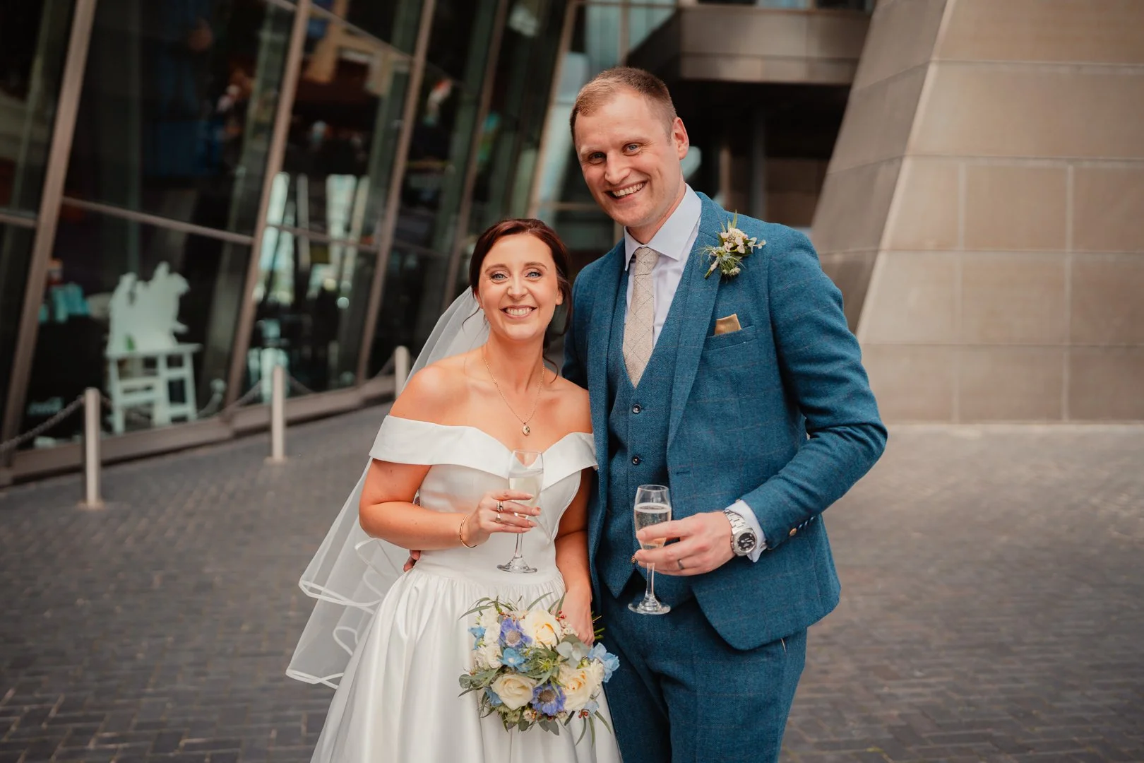 Jon and Katherine - The Lowry -252.jpg