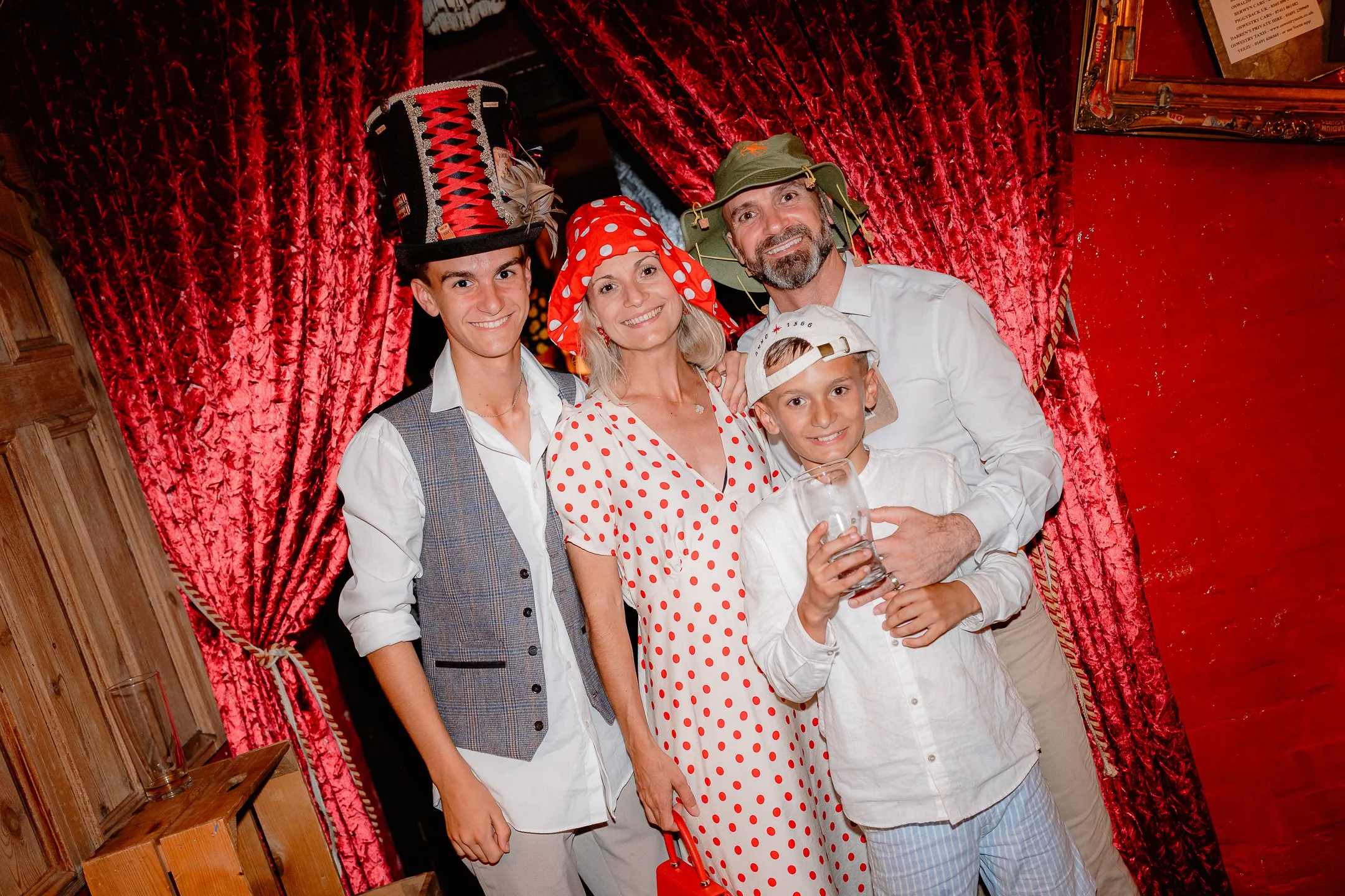 Ella & Chris - Bromwich park - LR --1180.jpg