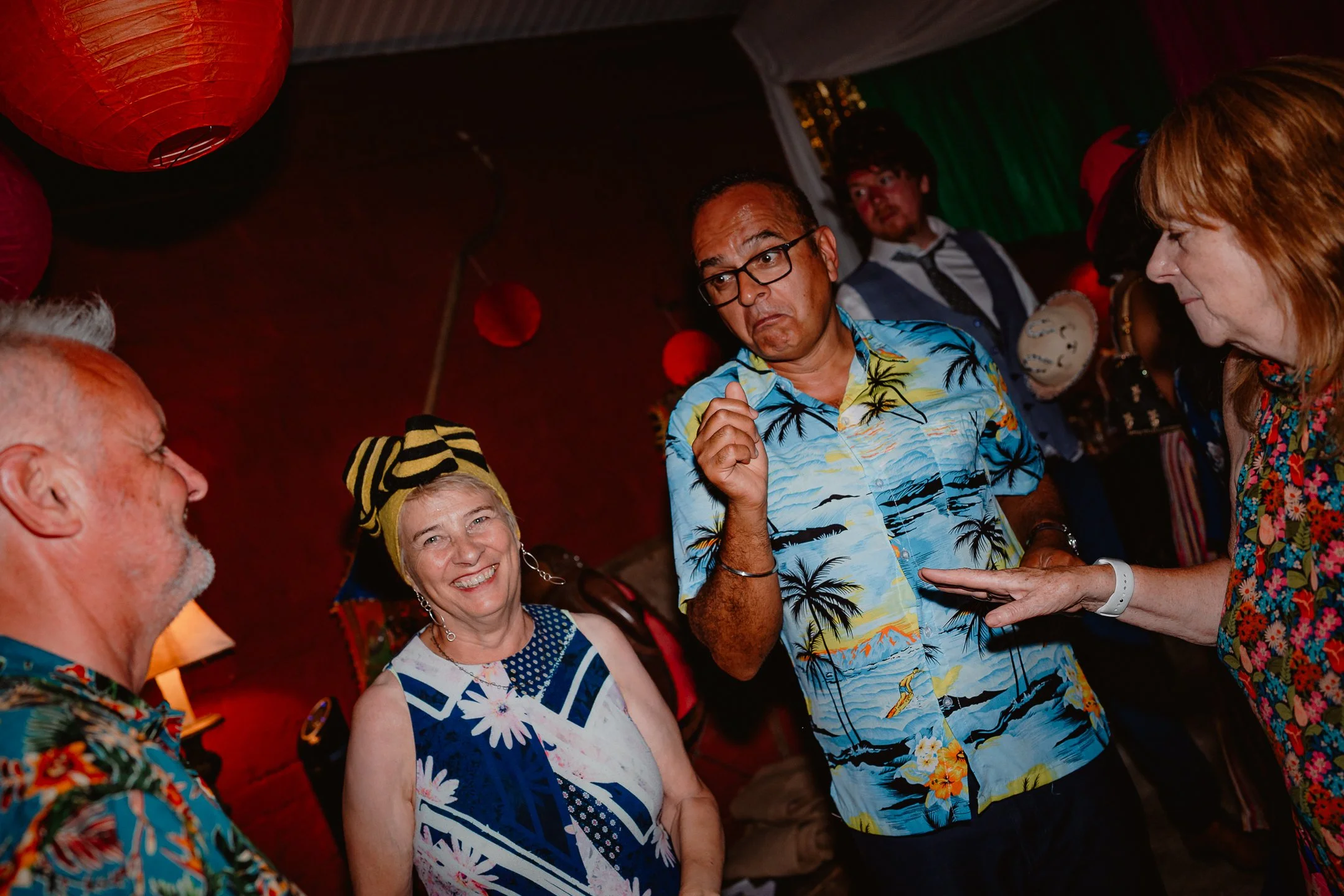 Ella & Chris - Bromwich park - LR --1032.jpg