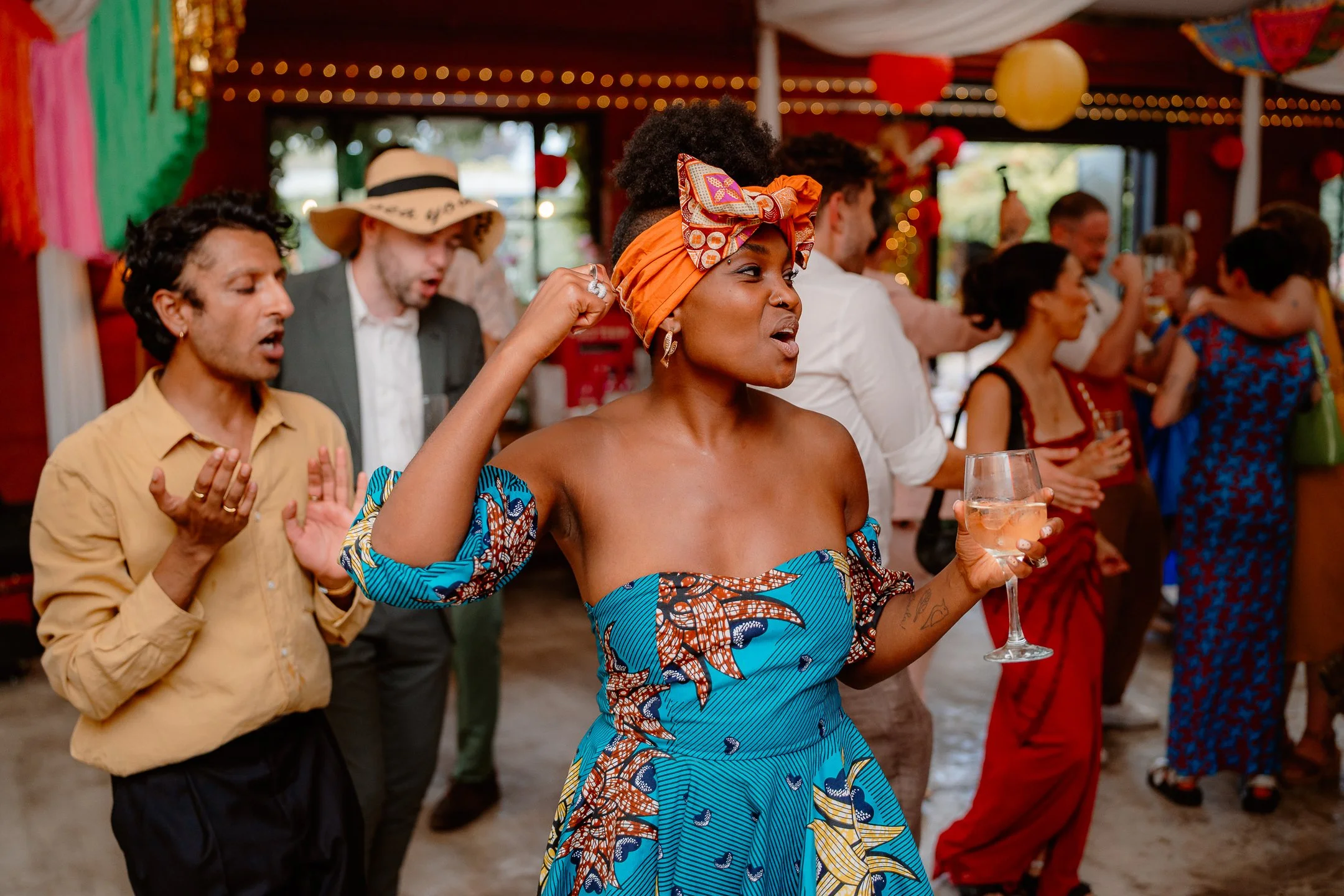 Ella & Chris - Bromwich park - LR --960.jpg