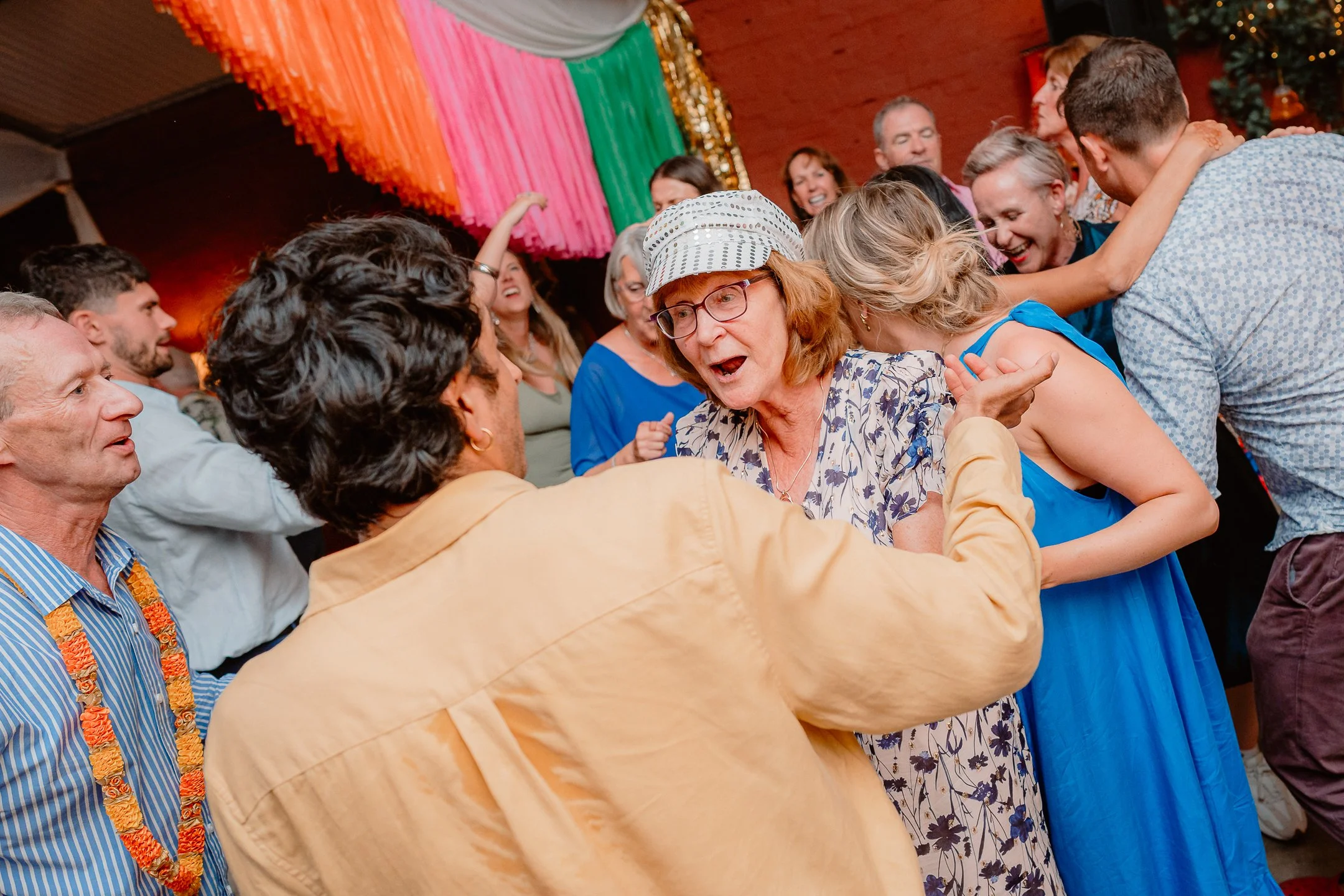 Ella & Chris - Bromwich park - LR --1096.jpg
