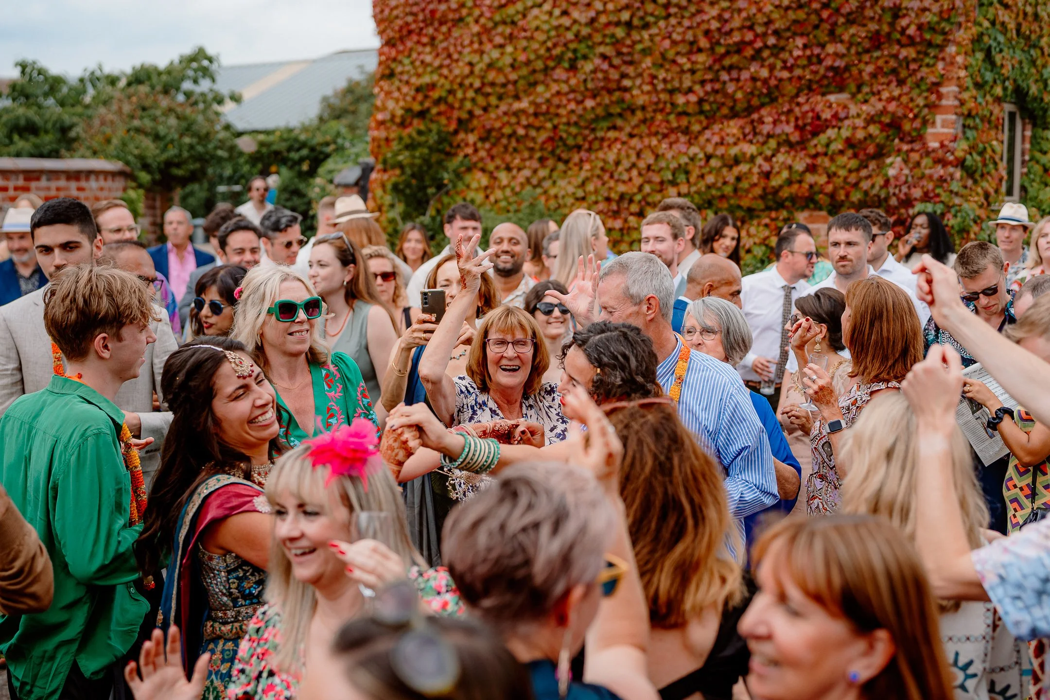 Ella & Chris - Bromwich park - LR --459.jpg
