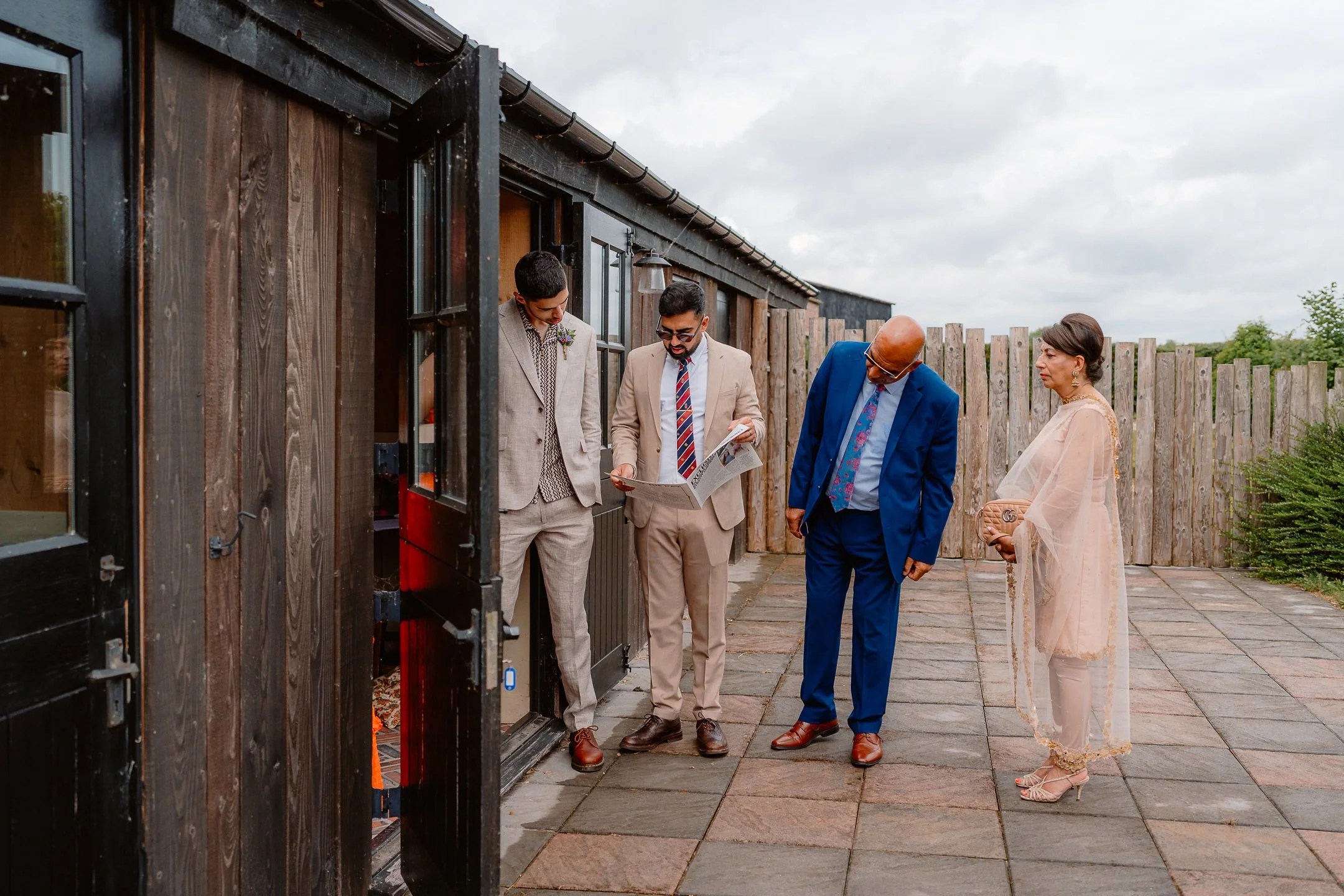 Ella & Chris - Bromwich park - LR --87.jpg
