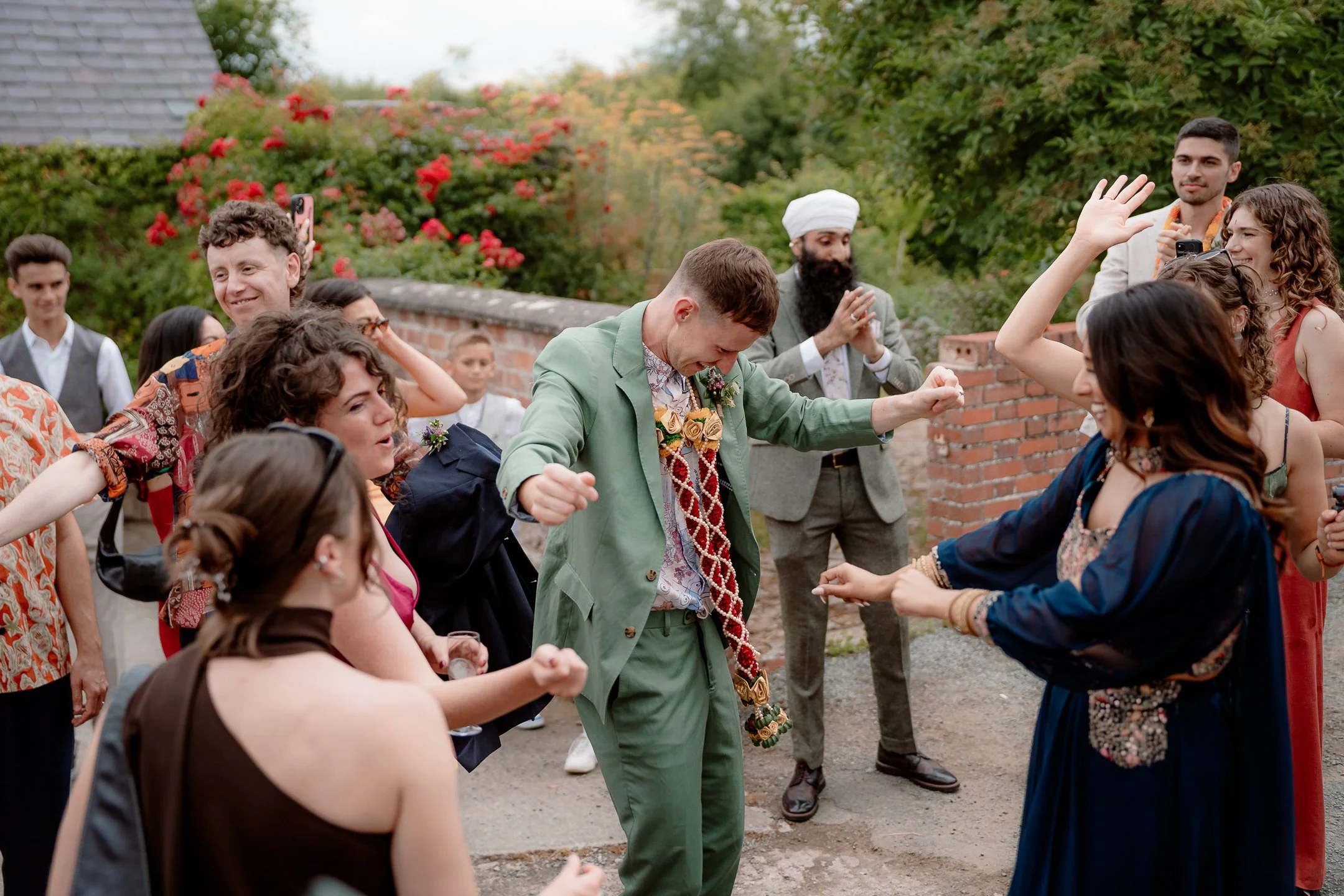 Ella & Chris - Bromwich park - LR --404.jpg