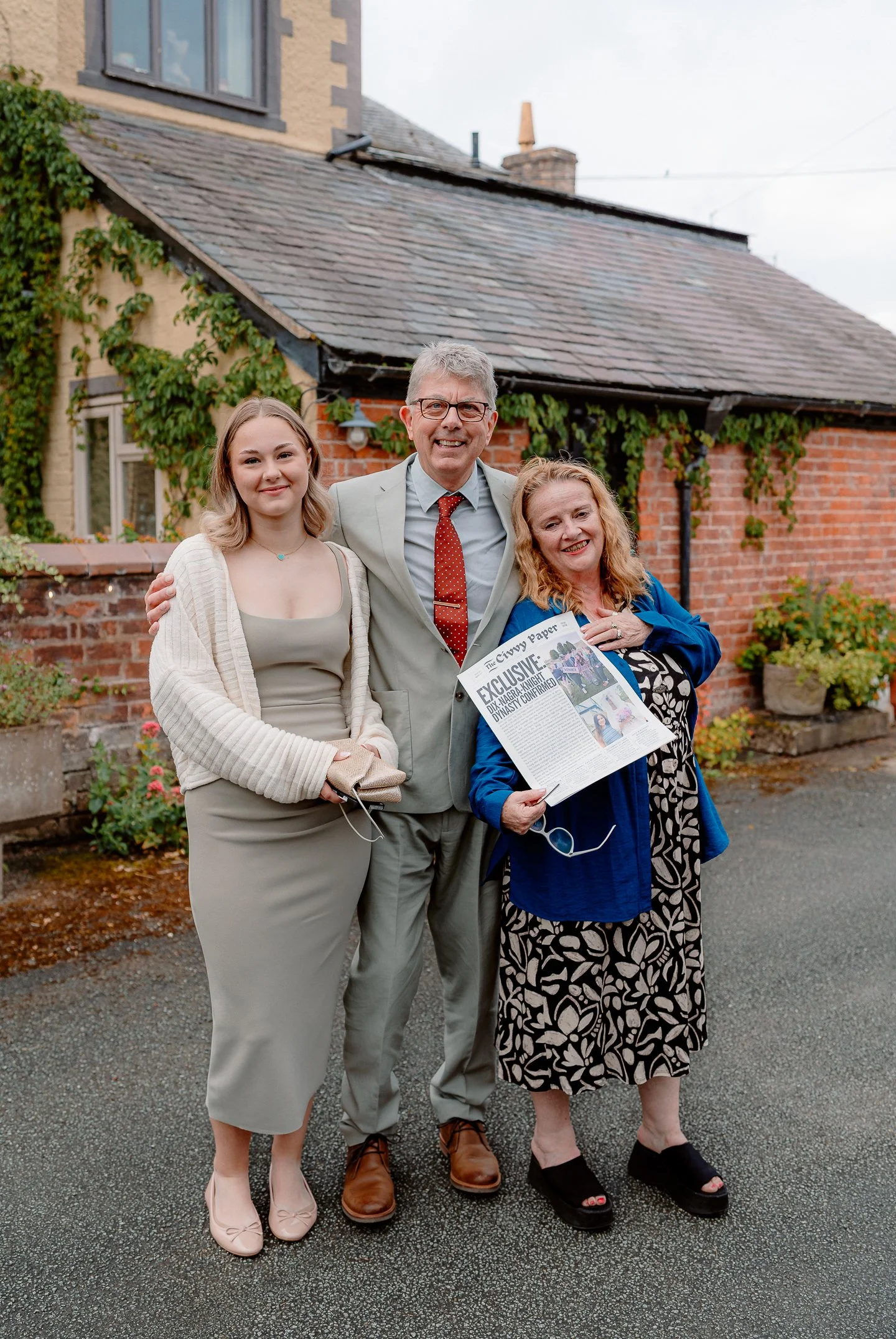 Ella & Chris - Bromwich park - LR --74.jpg