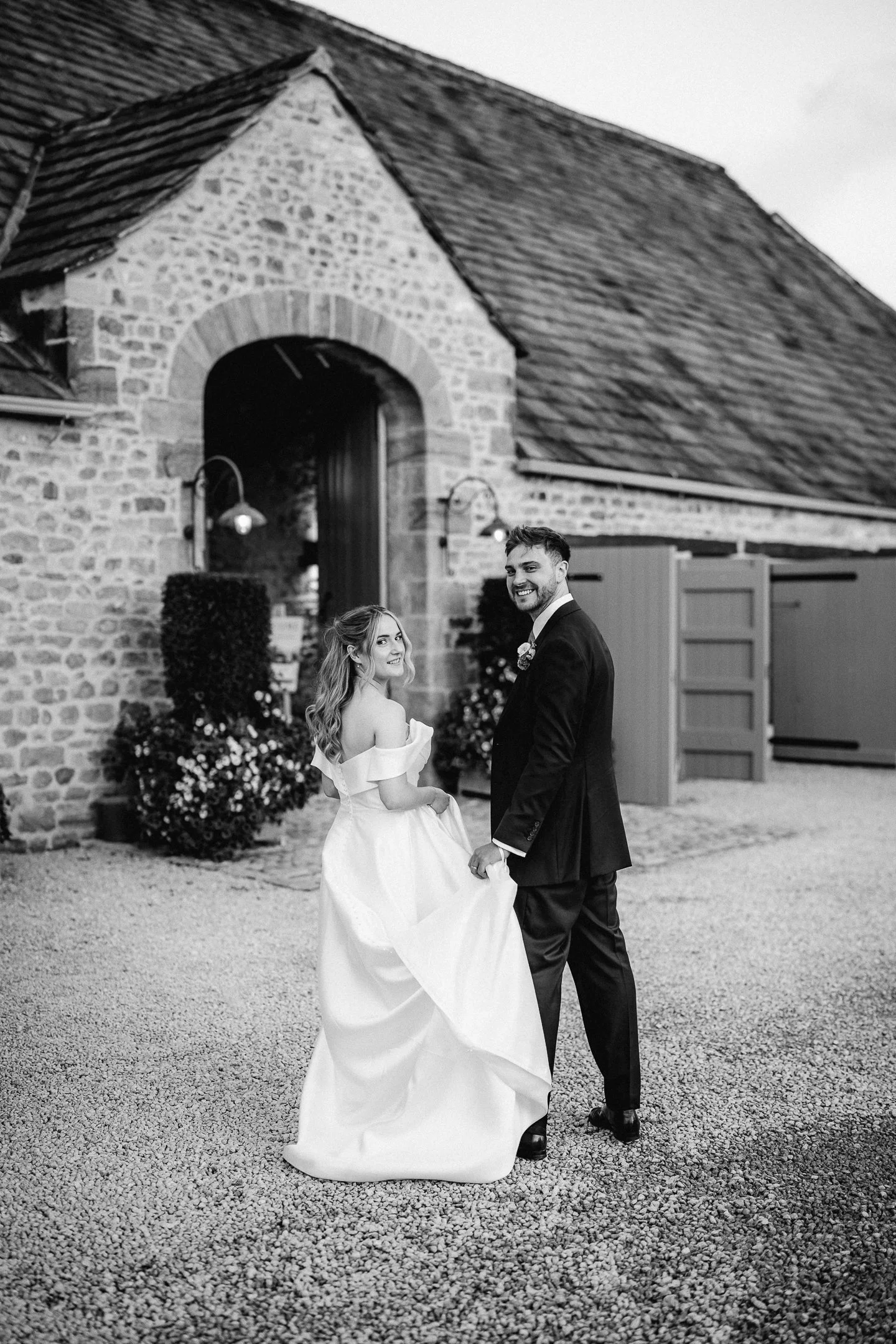 Bethany and Richard - Tithe Barn - Preview-27.jpg
