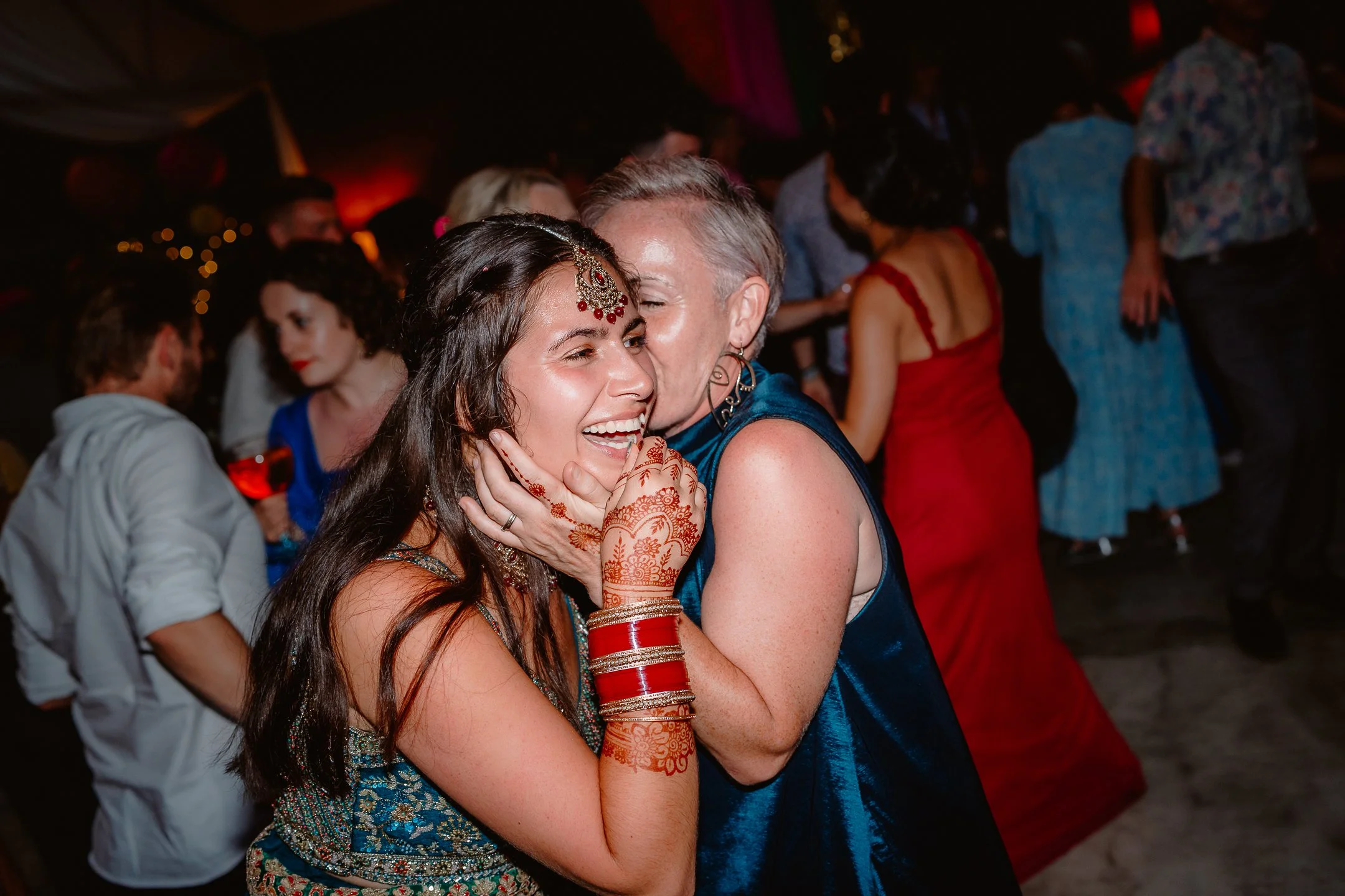 Ella & Chris - Bromwich park - LR --1021.jpg