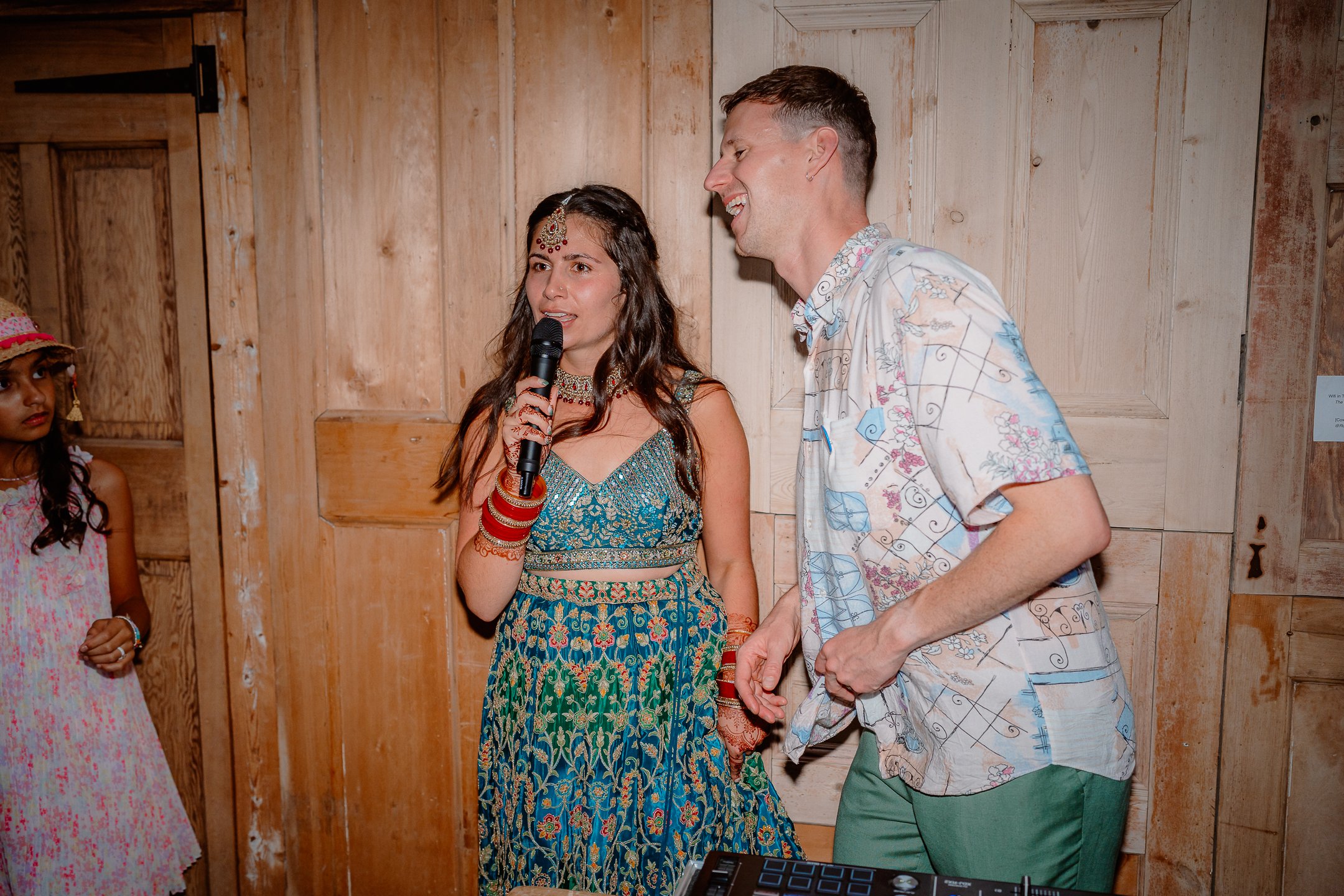 Ella & Chris - Bromwich park - LR --1013.jpg
