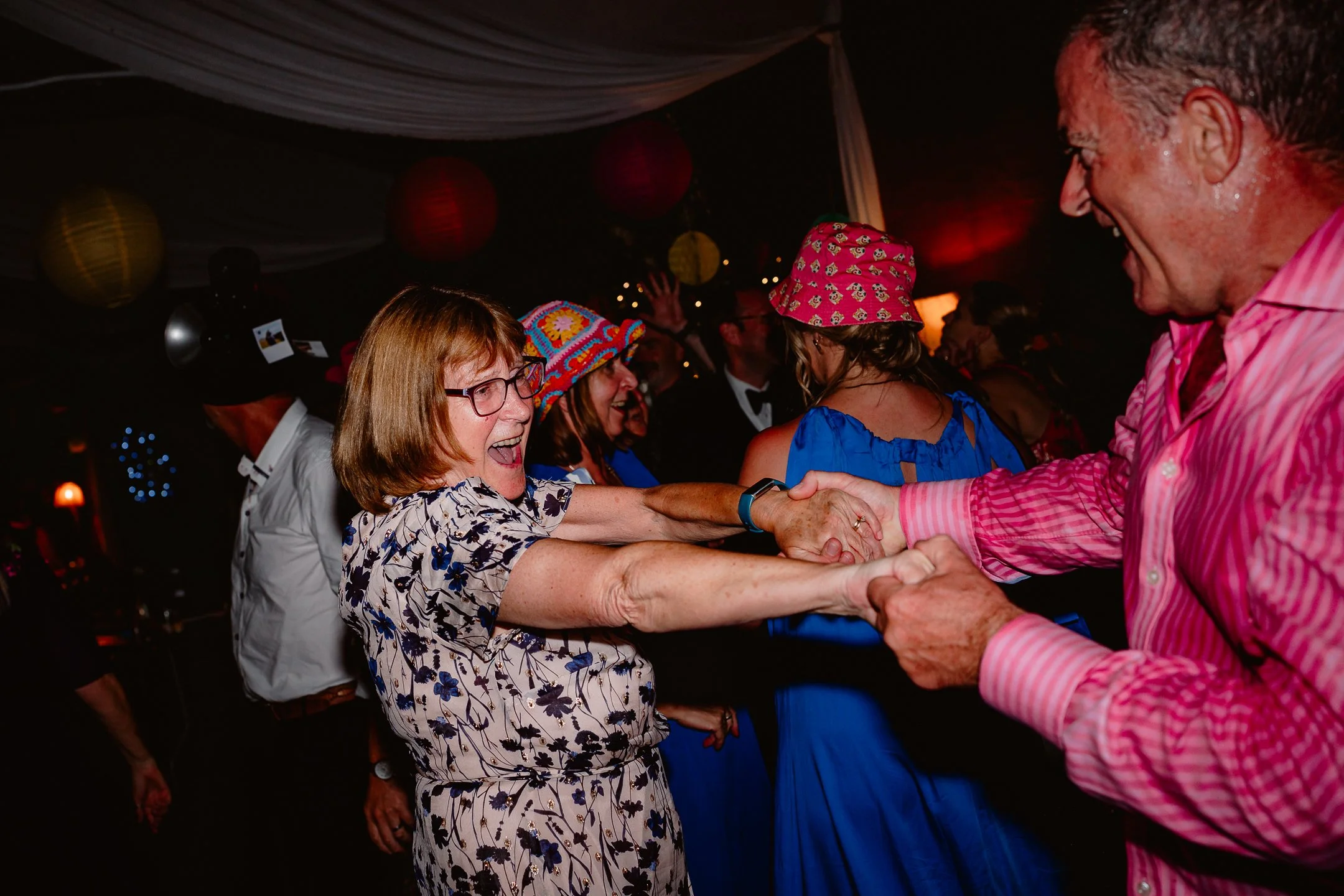 Ella & Chris - Bromwich park - LR --1121.jpg