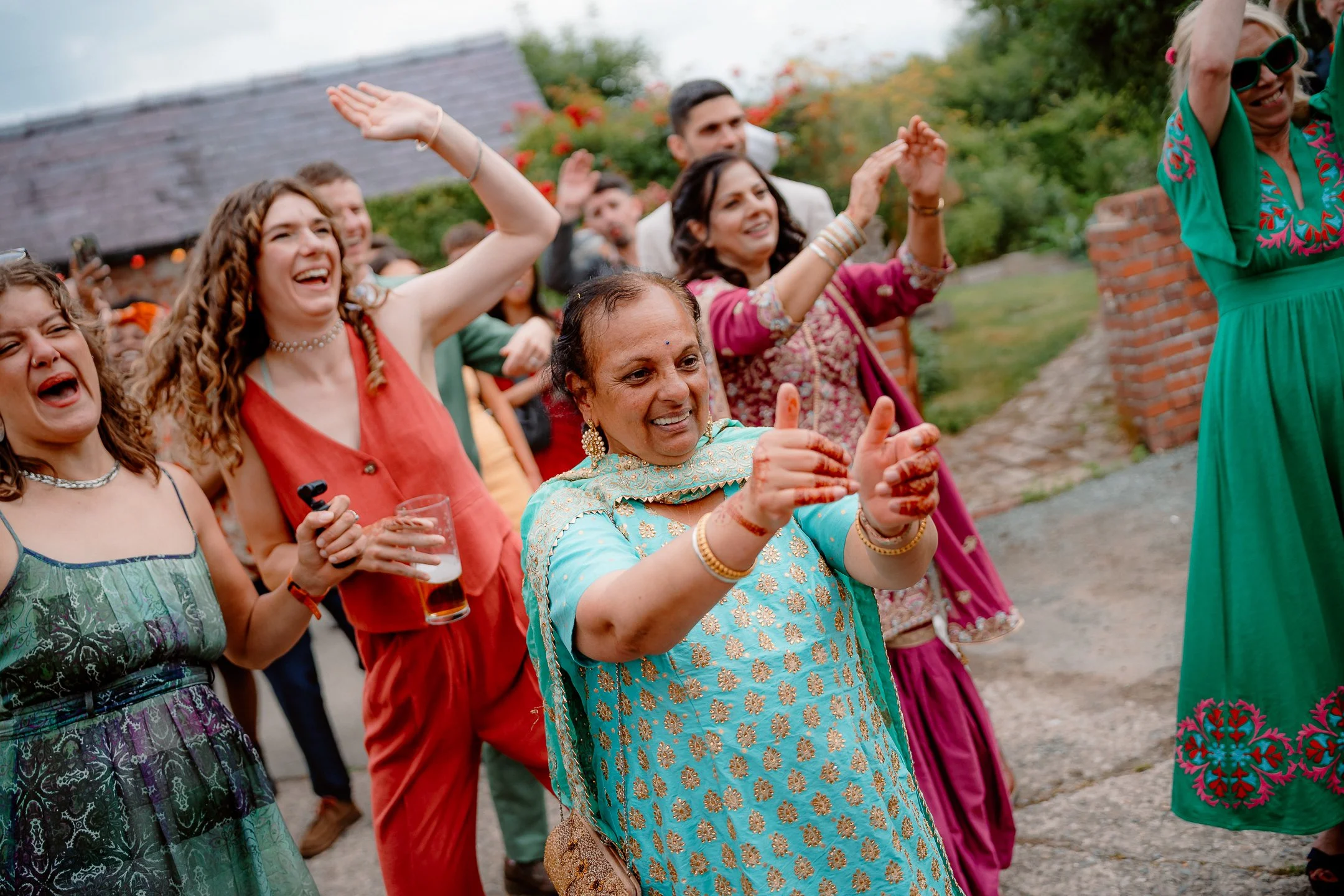 Ella & Chris - Bromwich park - LR --407.jpg