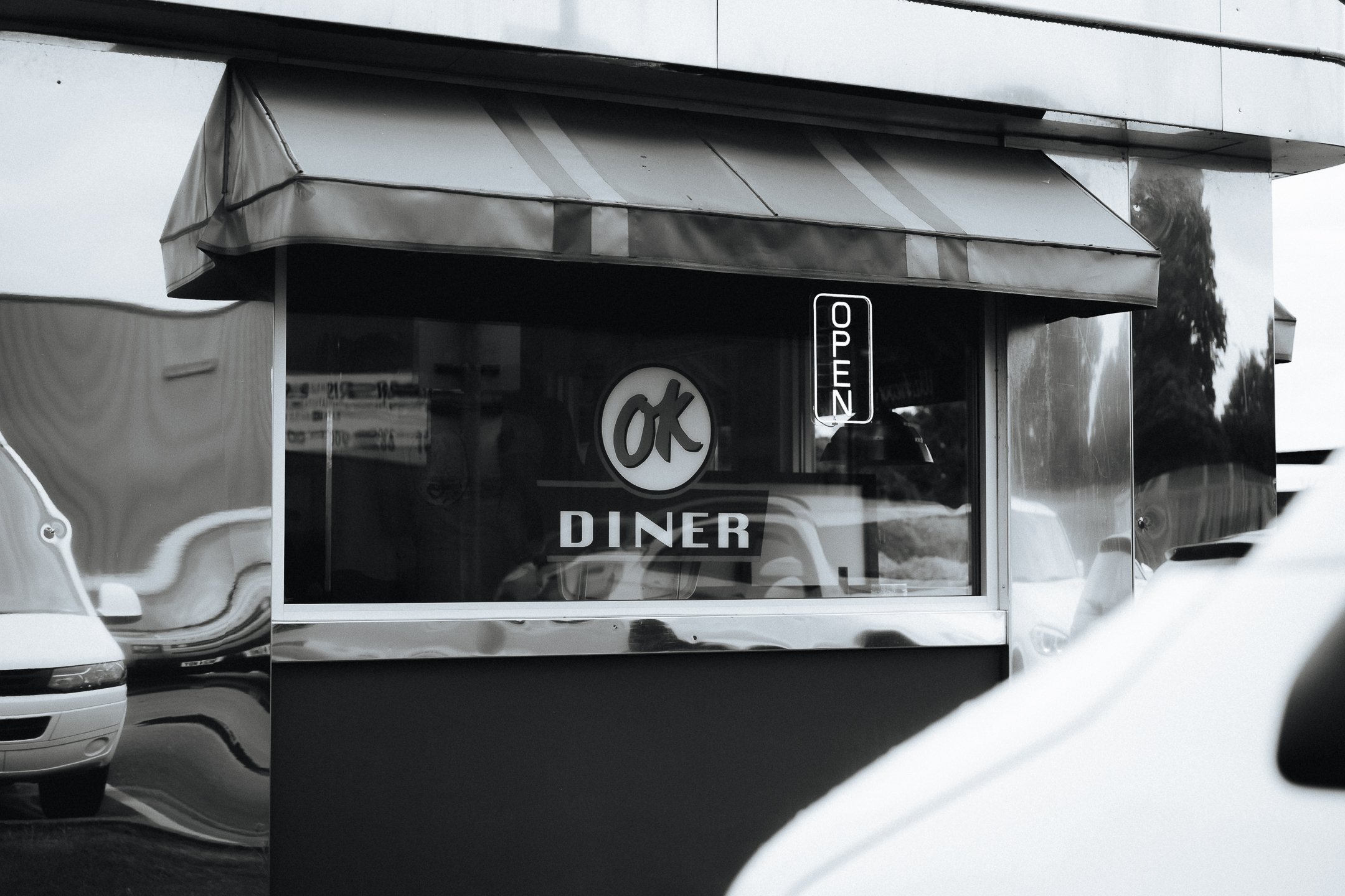 Ella & Chris - Bromwich park - LR --5.jpg