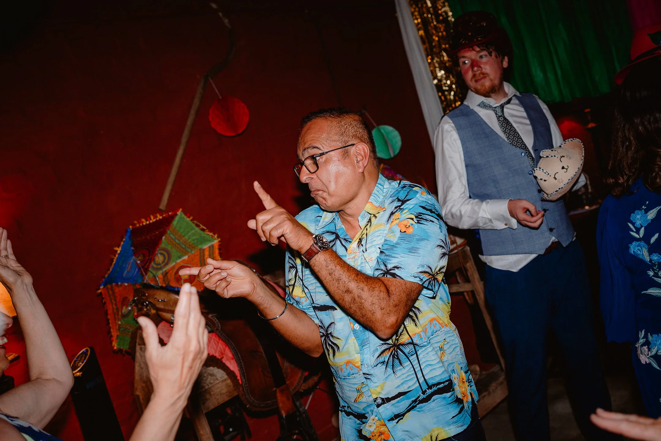 Ella & Chris - Bromwich park - LR --1031.jpg