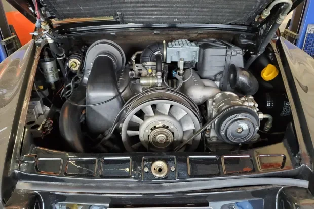 1987_porsche_911-carrera_Engine-sjhot.webp