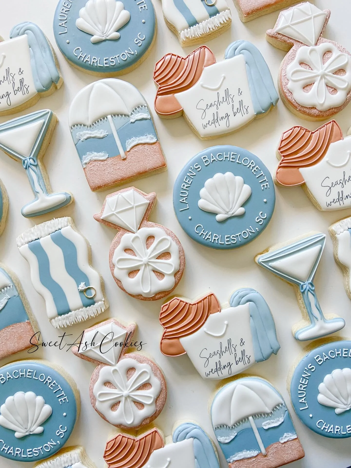Seashells and Wedding Bells 🐚💙💍

#cookiesofinstagram #sugarcookiesofinstgram #bachelorettecookies #seashellsandweddingbells