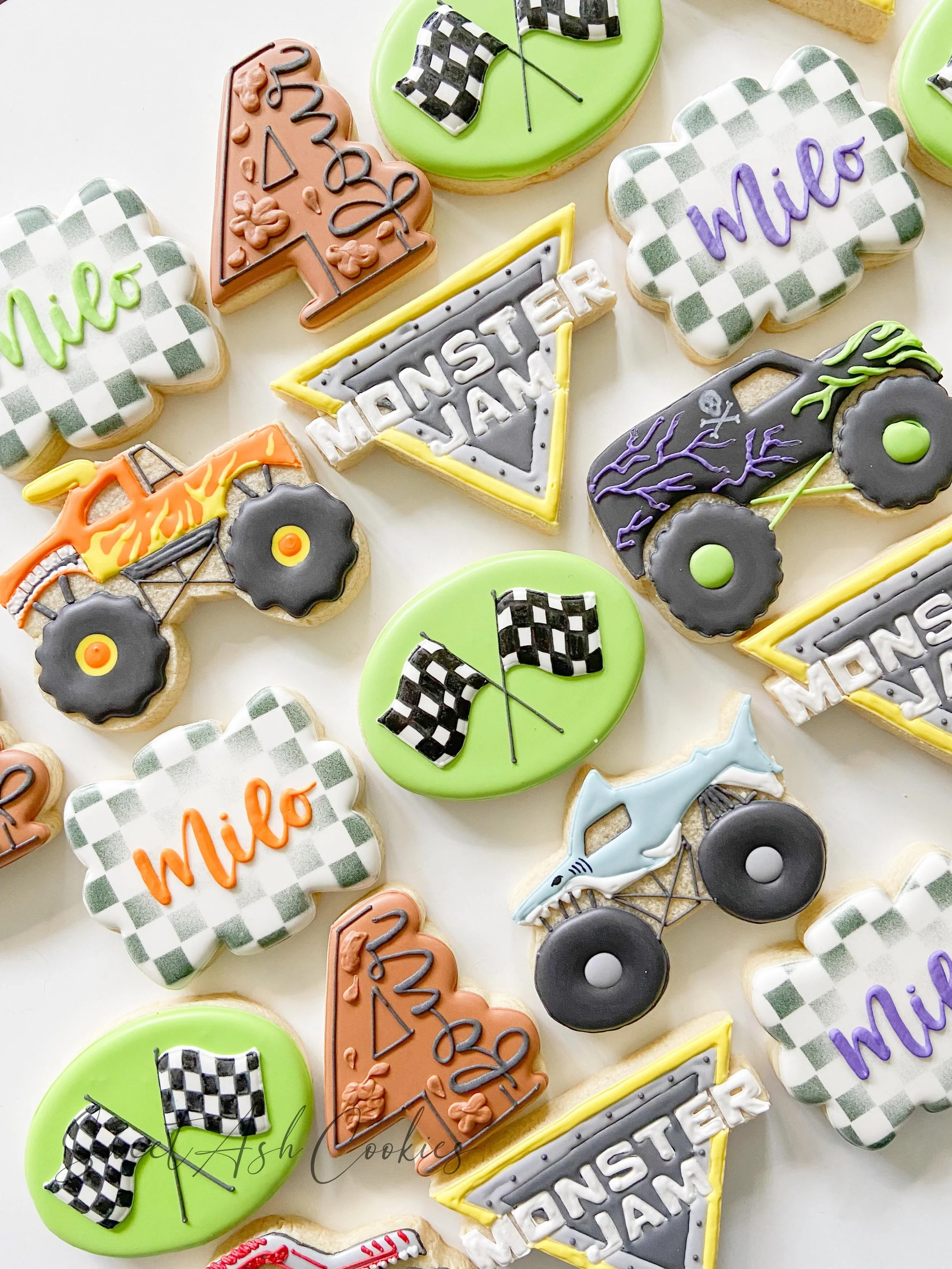 Happy birthday, Milo!! 💀🏁

#cookiesofinstagram #sugarcookies #birthdaycookies #monstertrucks #royalicing