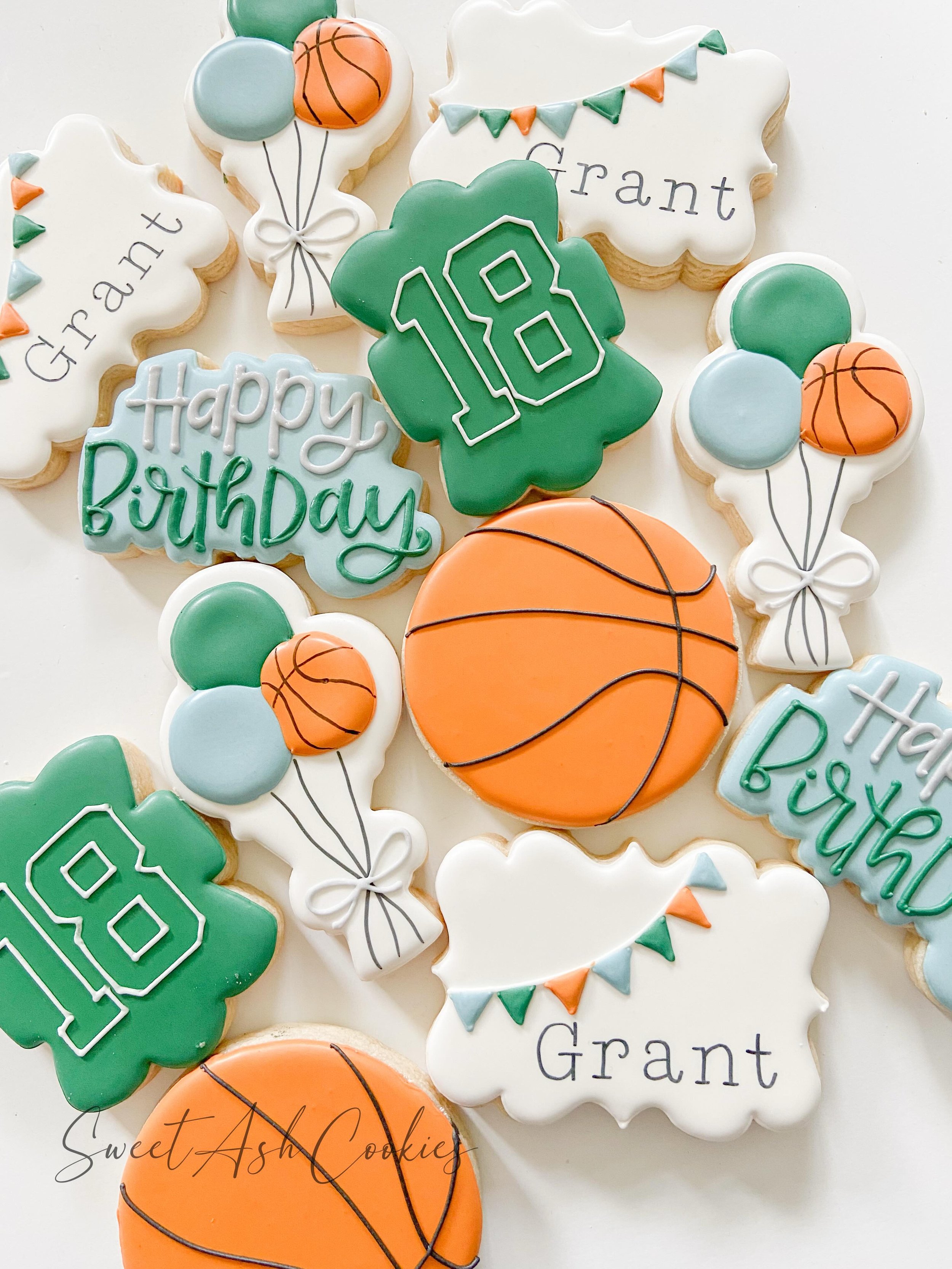 This grad&rsquo;s also turning 18! A big Happy Birthday AND congratulations to Grant!! 🎓🥳

#cookiesofinstagram #birthdaycookies #gradcookies #royalicing
