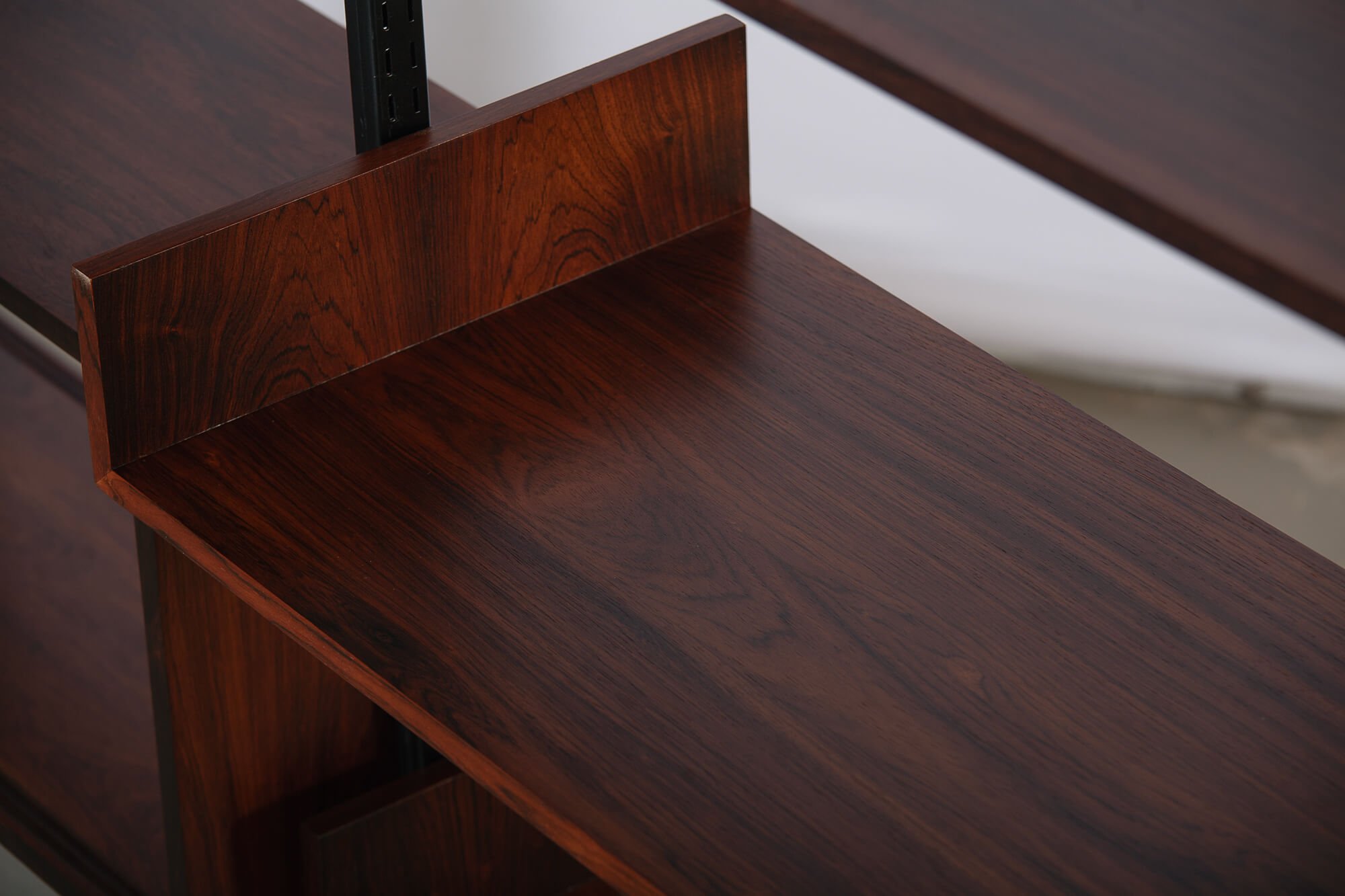 unite_autoportante_reff_rosewood_4sect_detail4.jpg