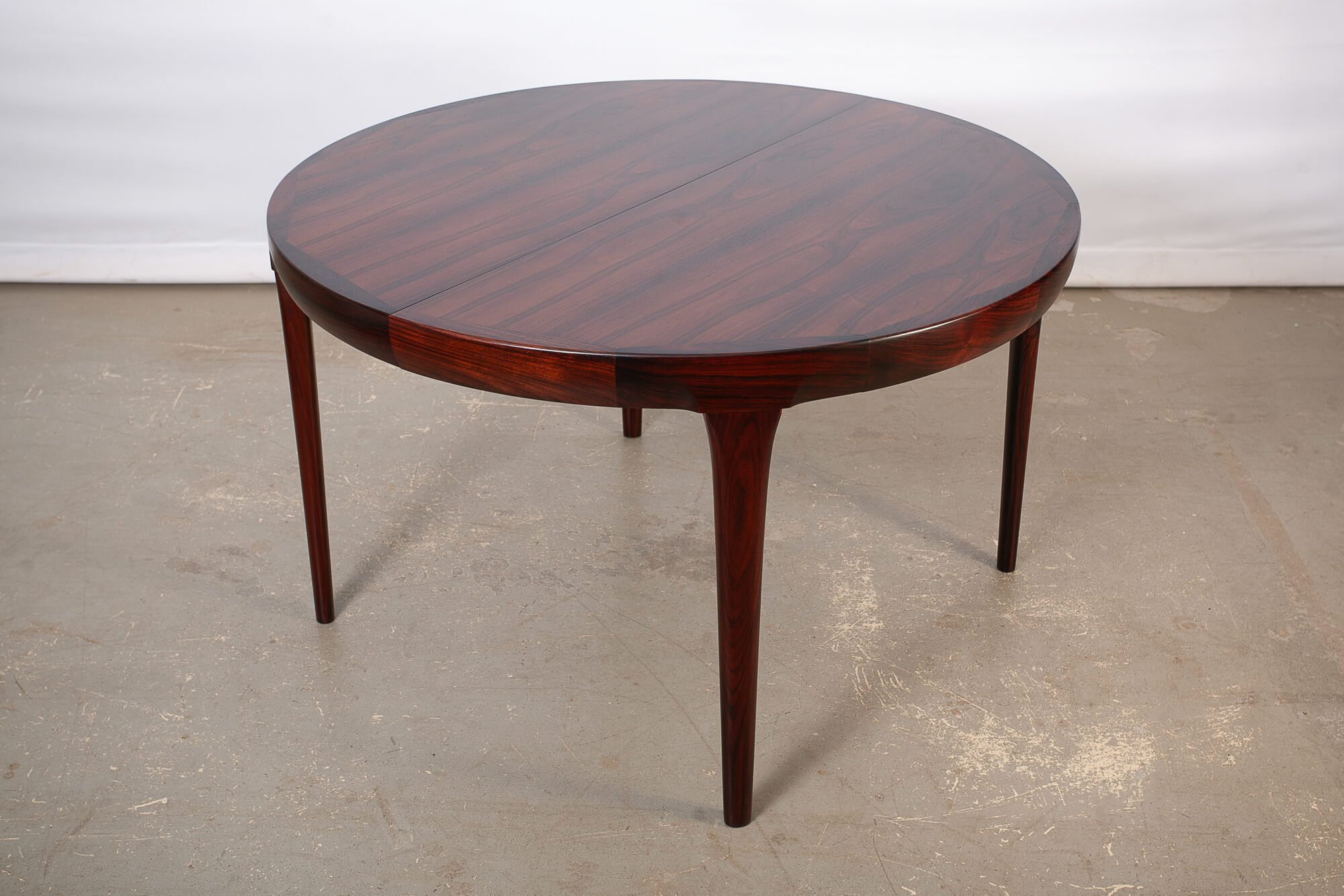 table_salle_manger_rosewood_ibkofodlarsen_faarup.jpg