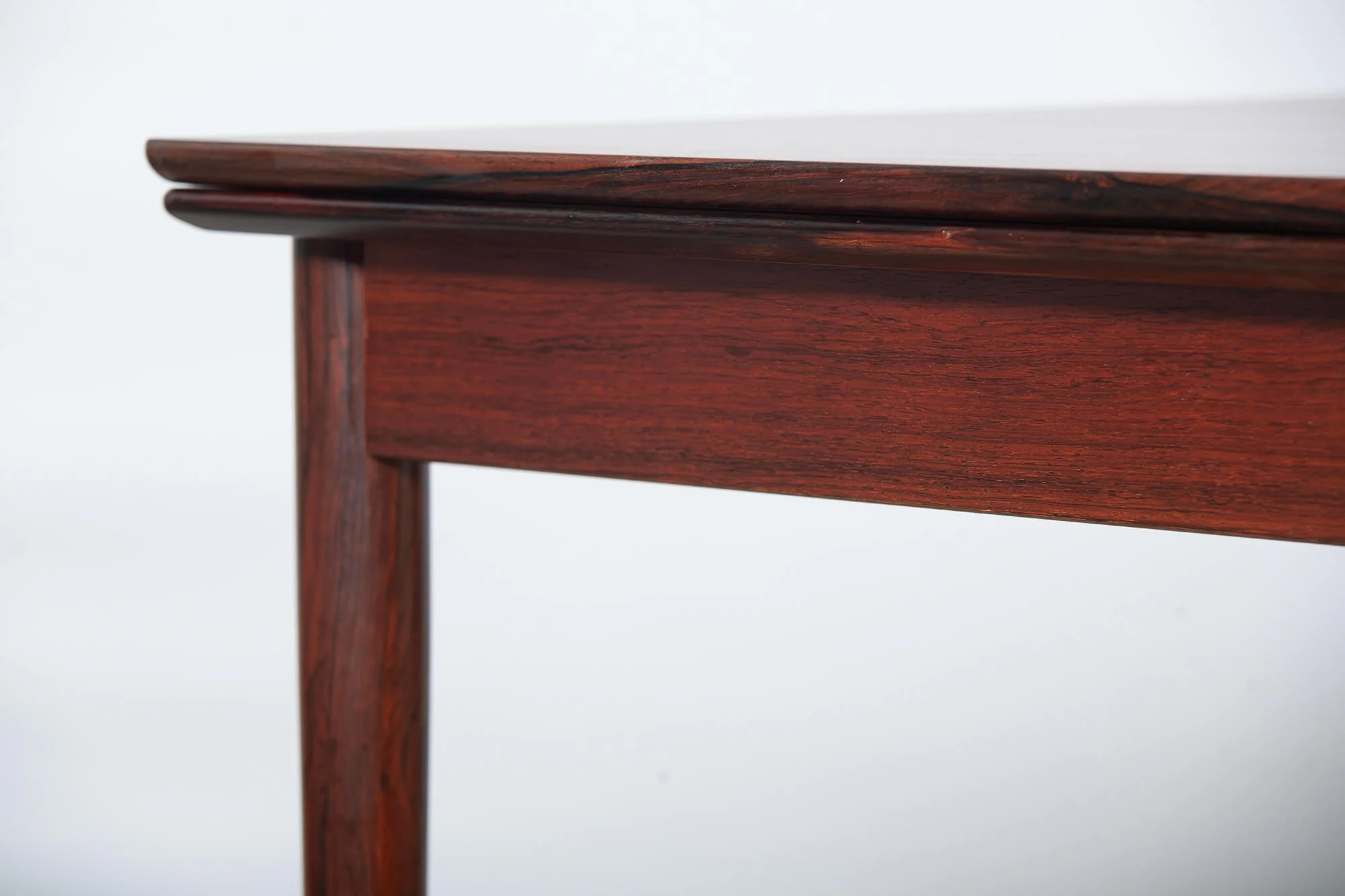 table_salle_manger_rosewood_hornslet_mobelfabrik_detail2.jpg