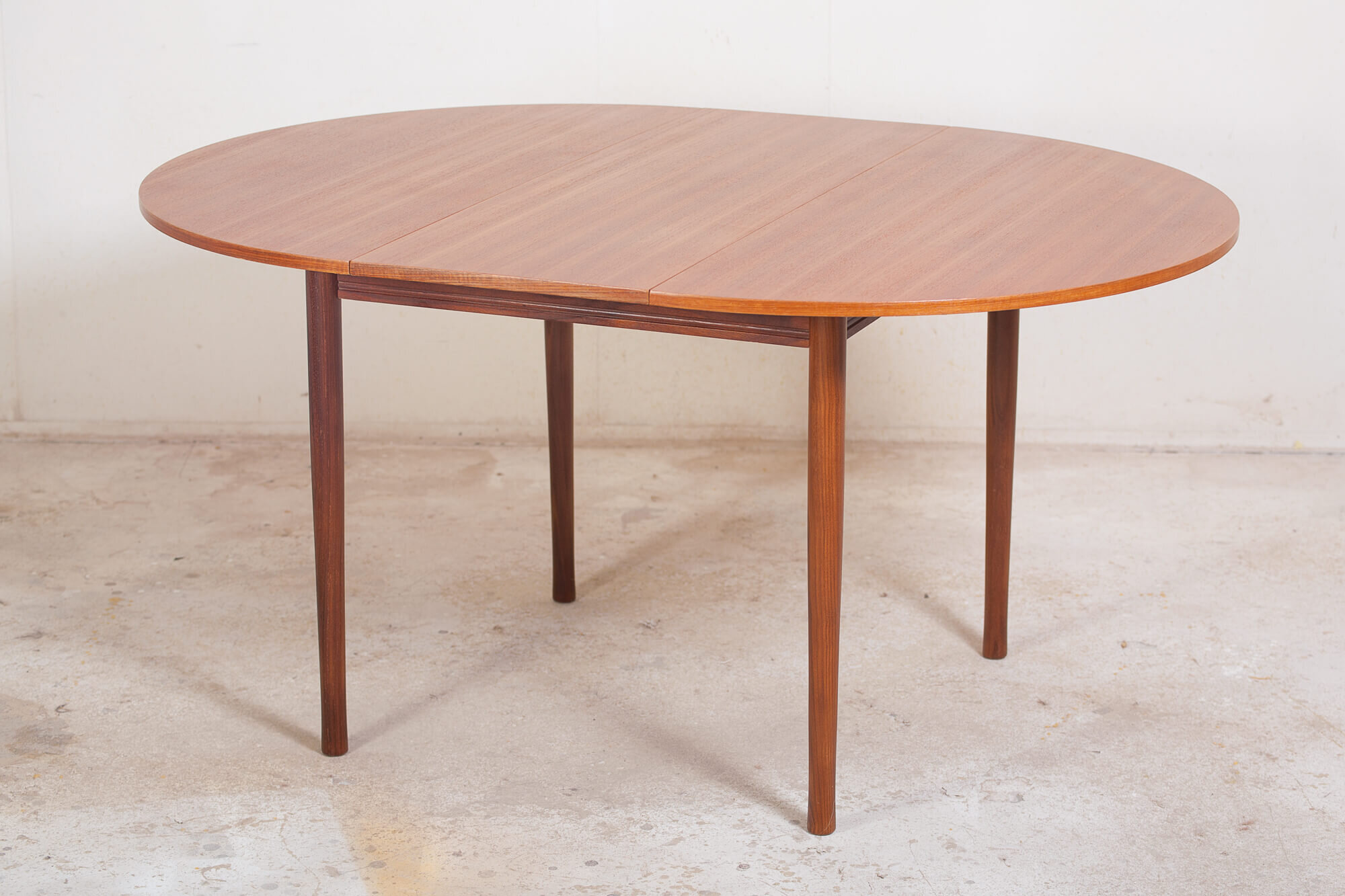 table_ovale_rs.jpg