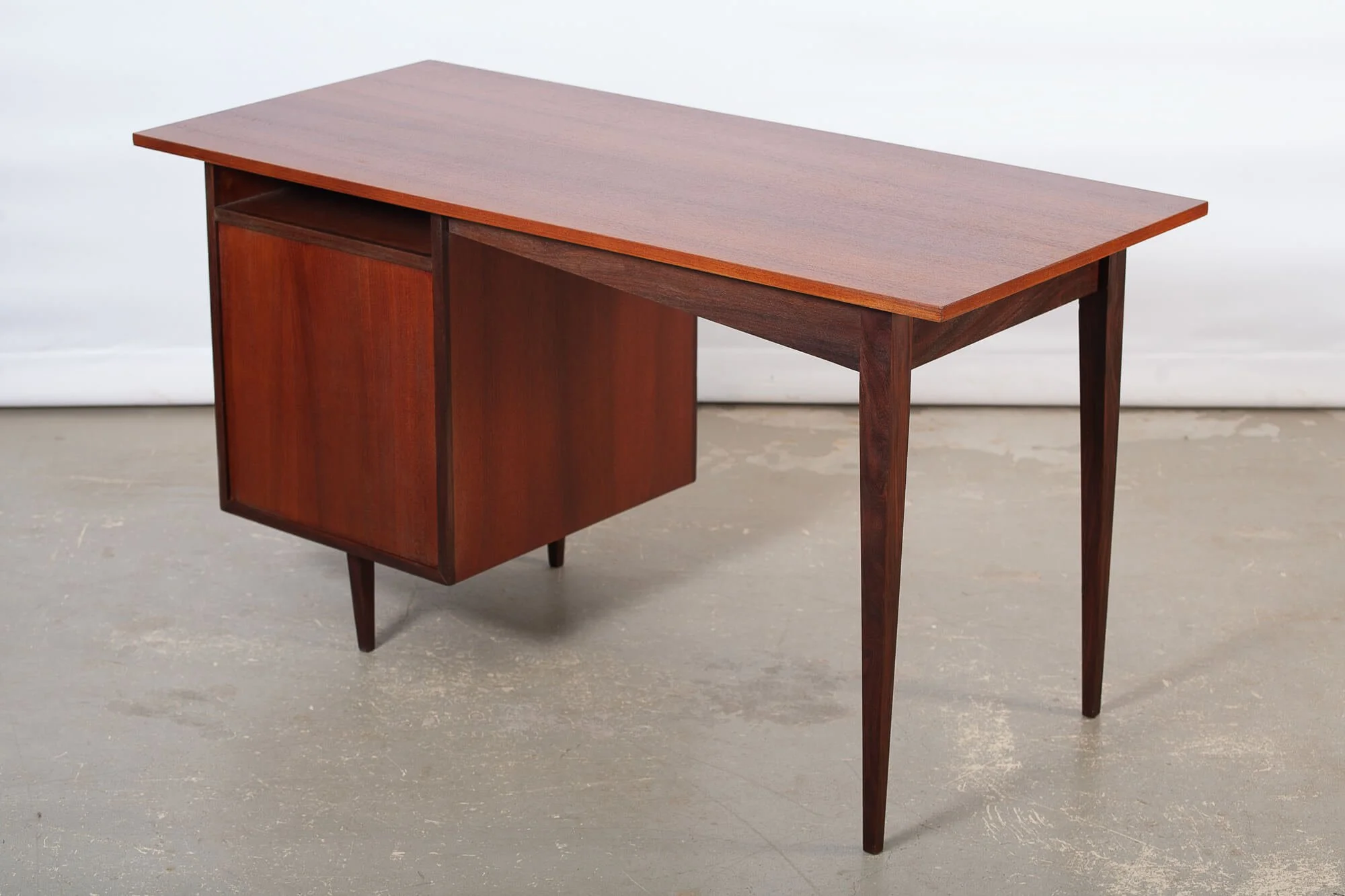 bureau_travail_teck_punch_design_back.jpg