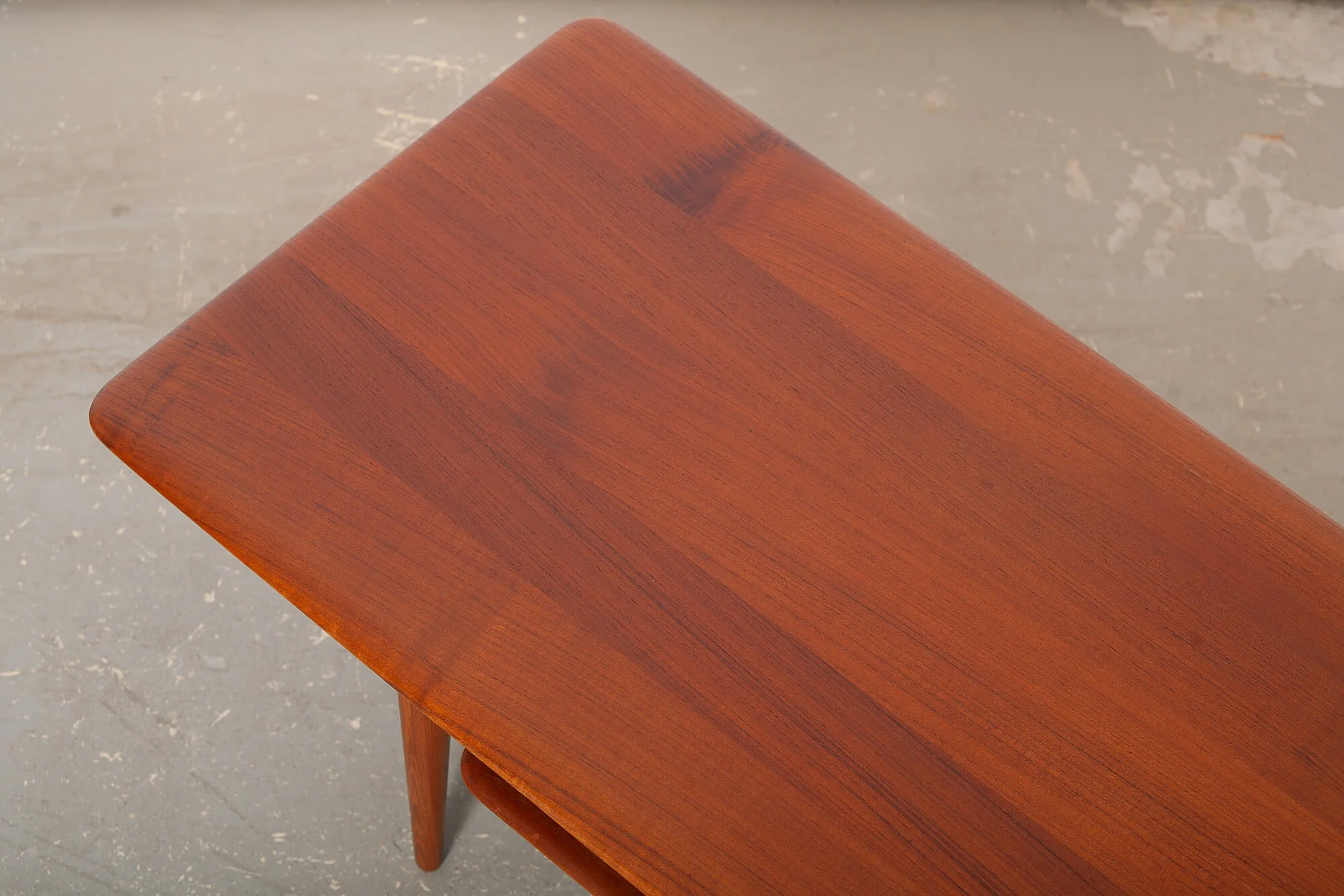 table_basse_teck_peterhvidt_francedaverkosen_detail2.jpg
