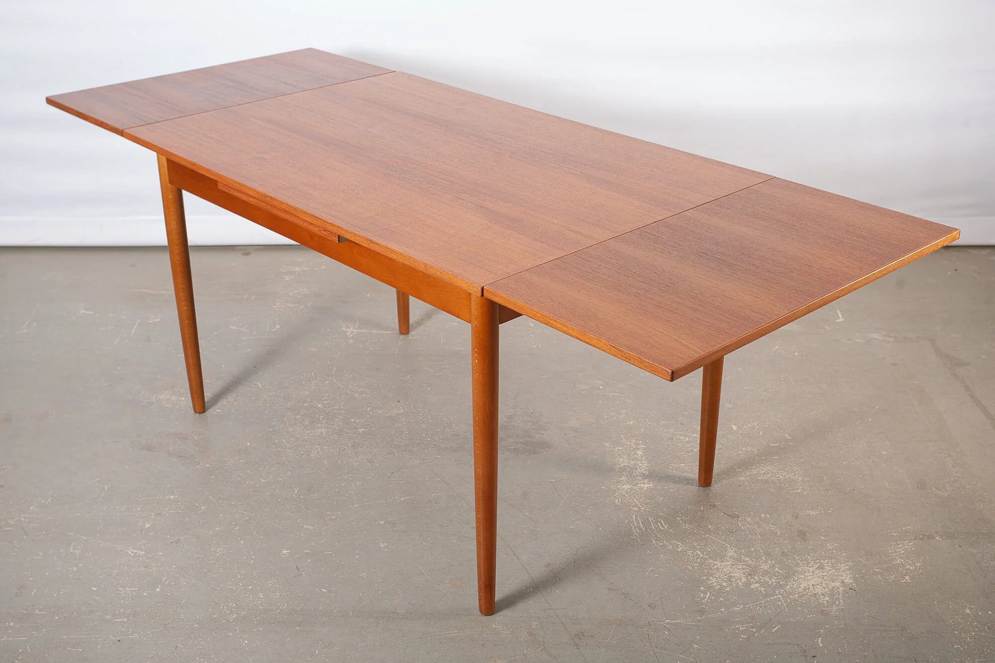 Table de salle à manger en teck