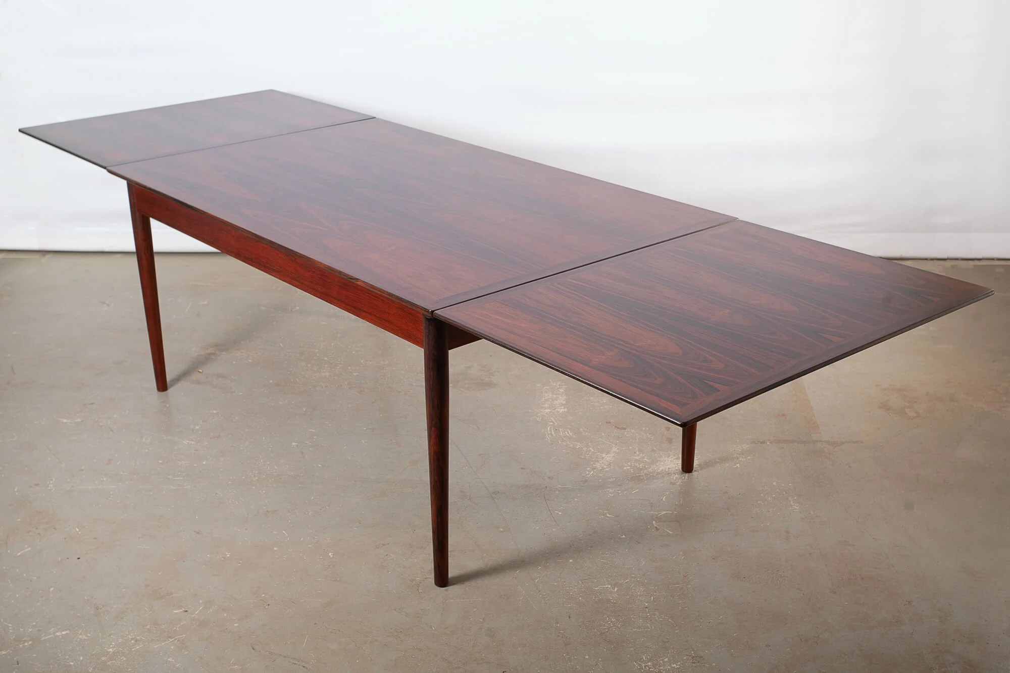 table_salle_manger_rosewood_hornslet_mobelfabrik_ext.jpg