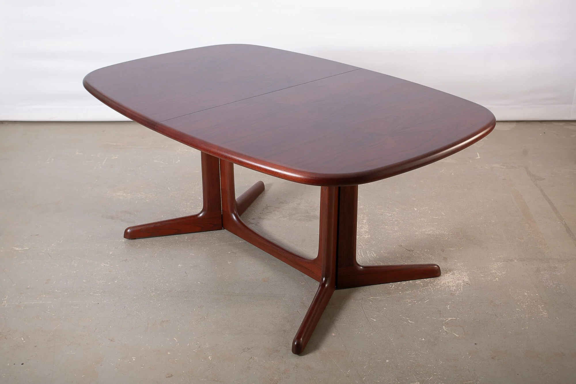 table_salle_manger_gudme_rosewood.jpg