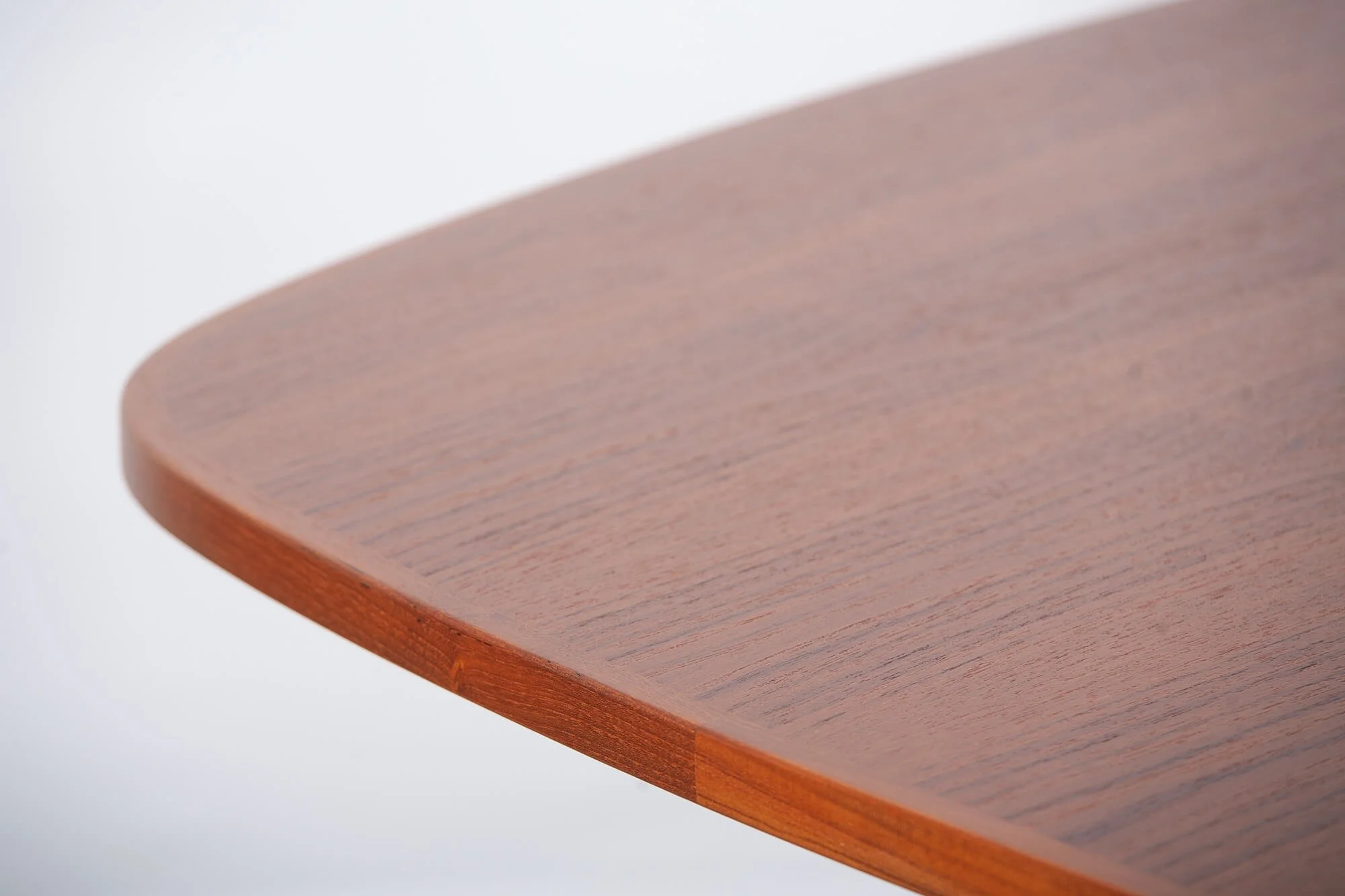 table_salle_manger_teck_dyrlund_detail2.jpg