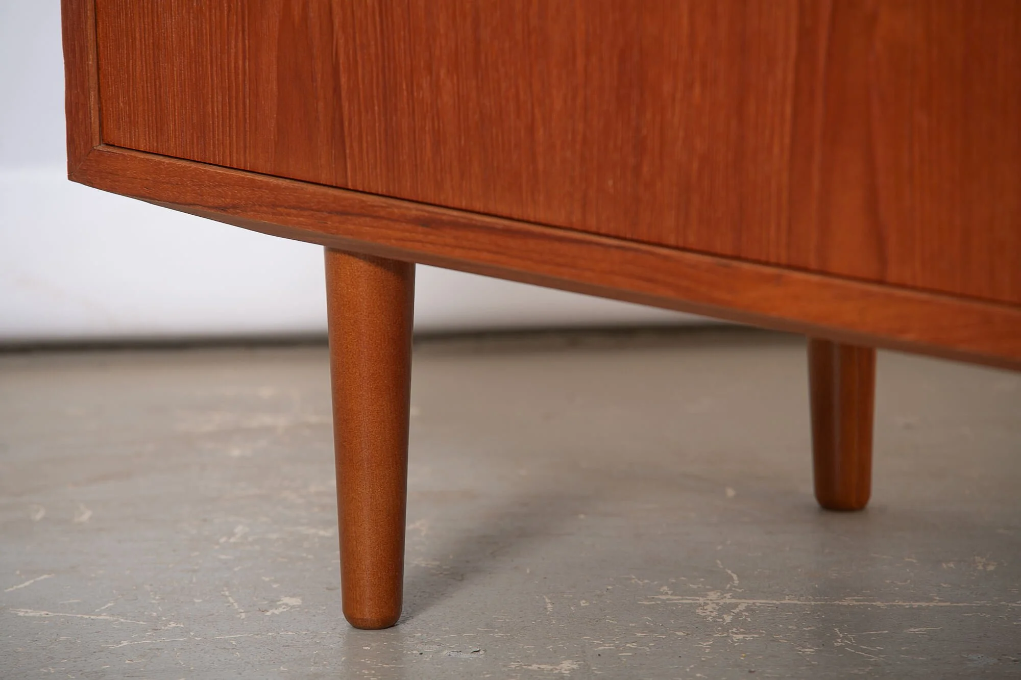 buffet_teck_carlo_jensen_hundevad_2portes_detail4.jpg