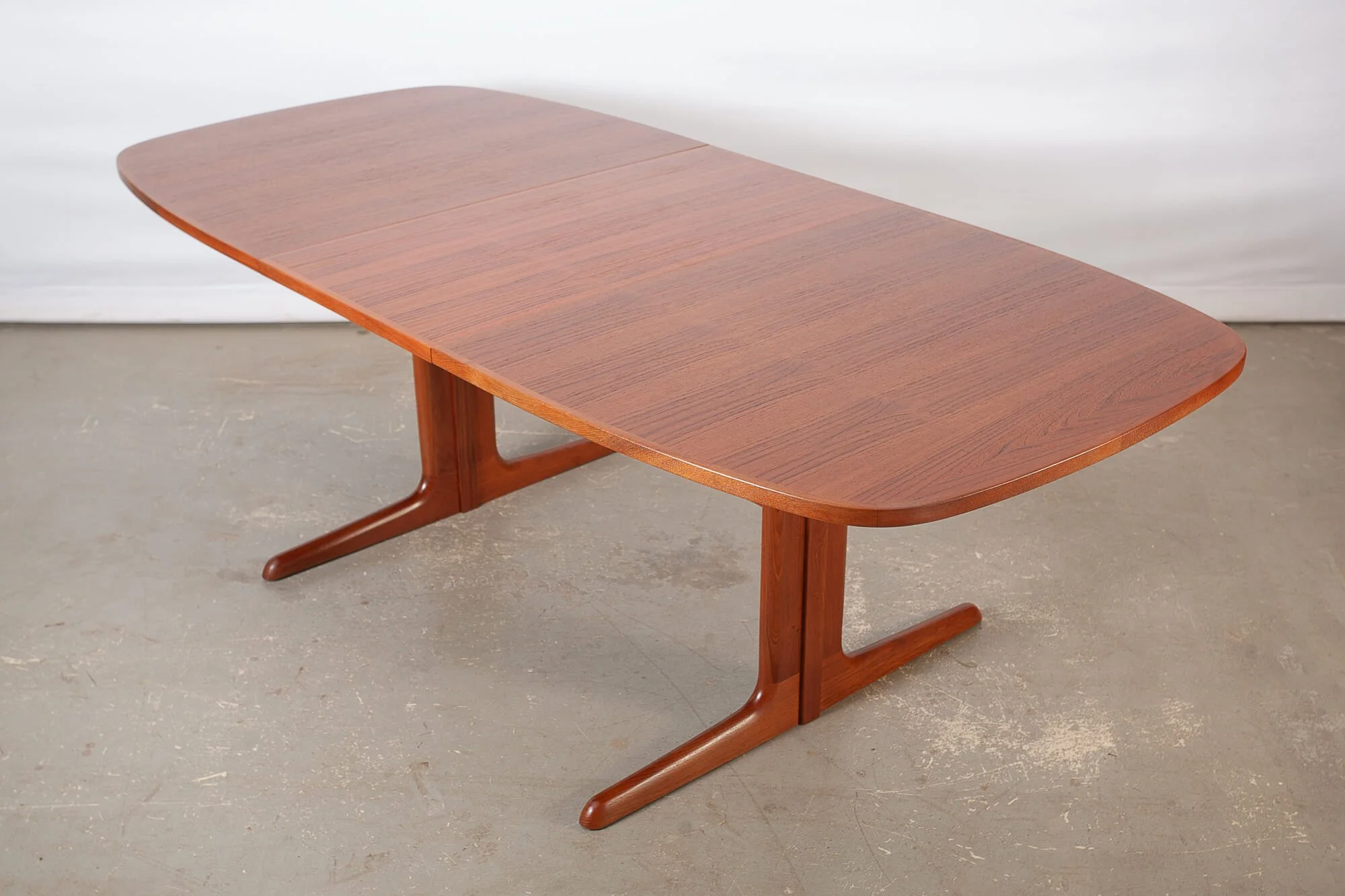 table_salle_manger_teck_dyrlund_1ext.jpg