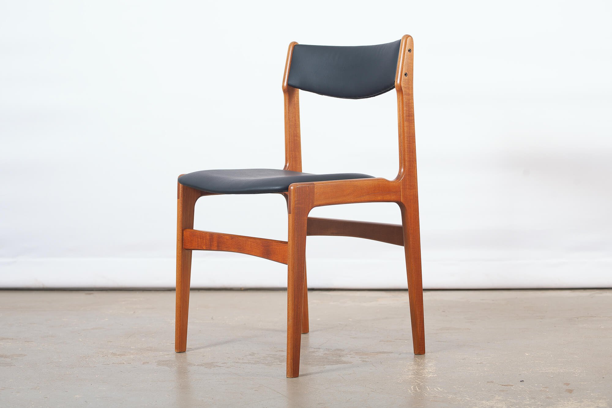 chaises_salle_manger_teck_anderstrup.jpg