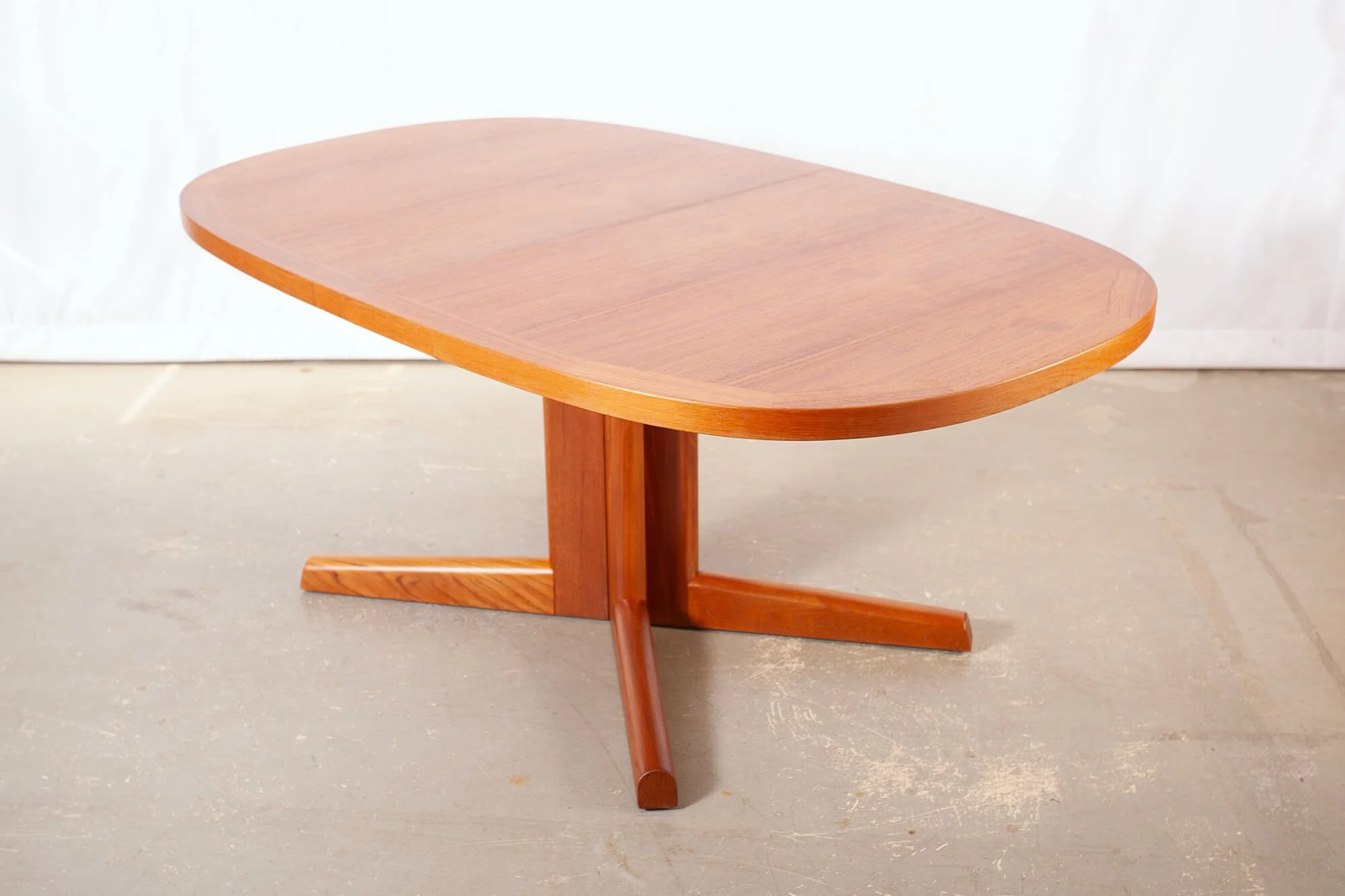 table_salle_manger_teck_am_mobler.jpg