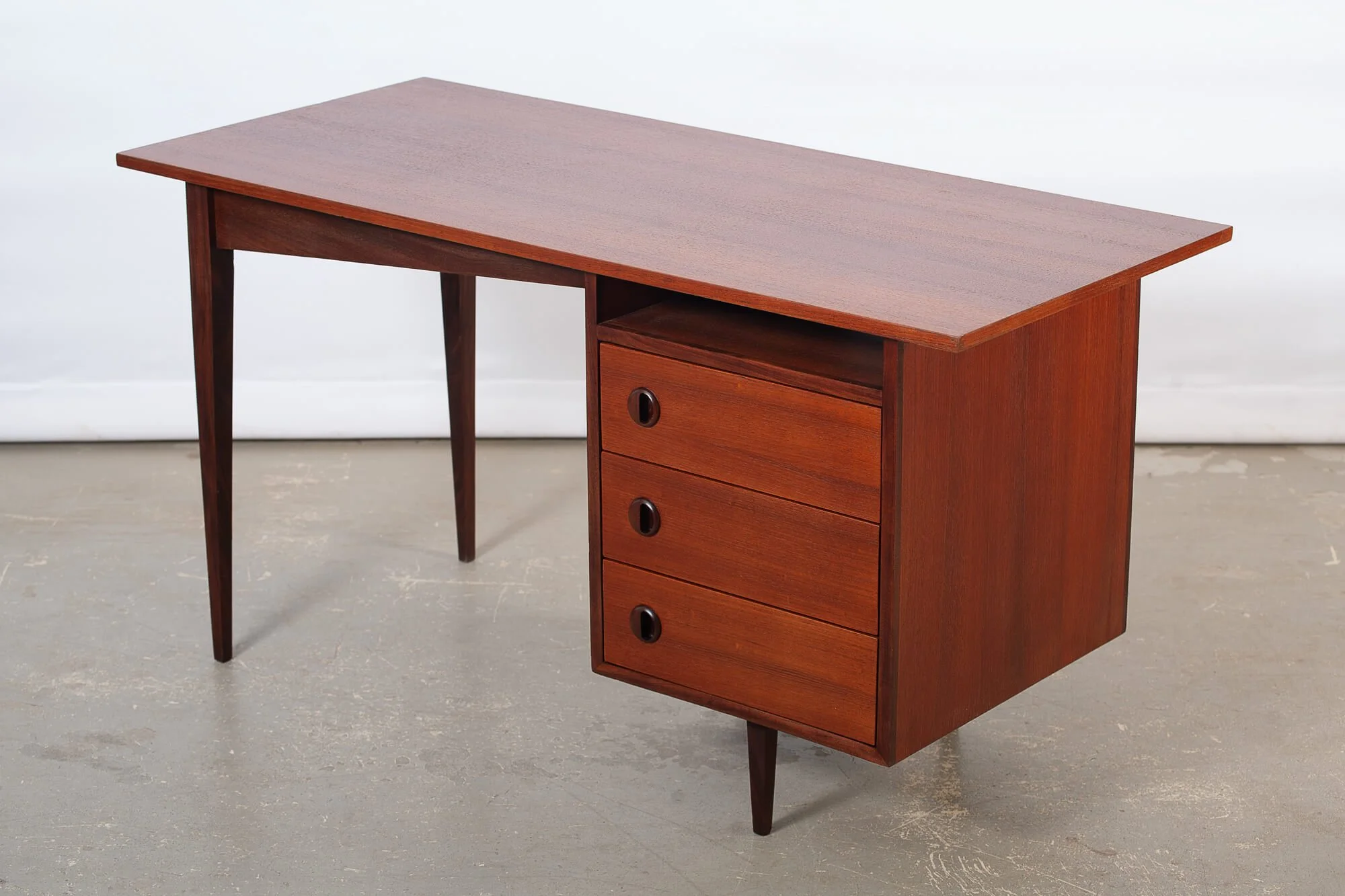 bureau_travail_teck_punch_design.jpg